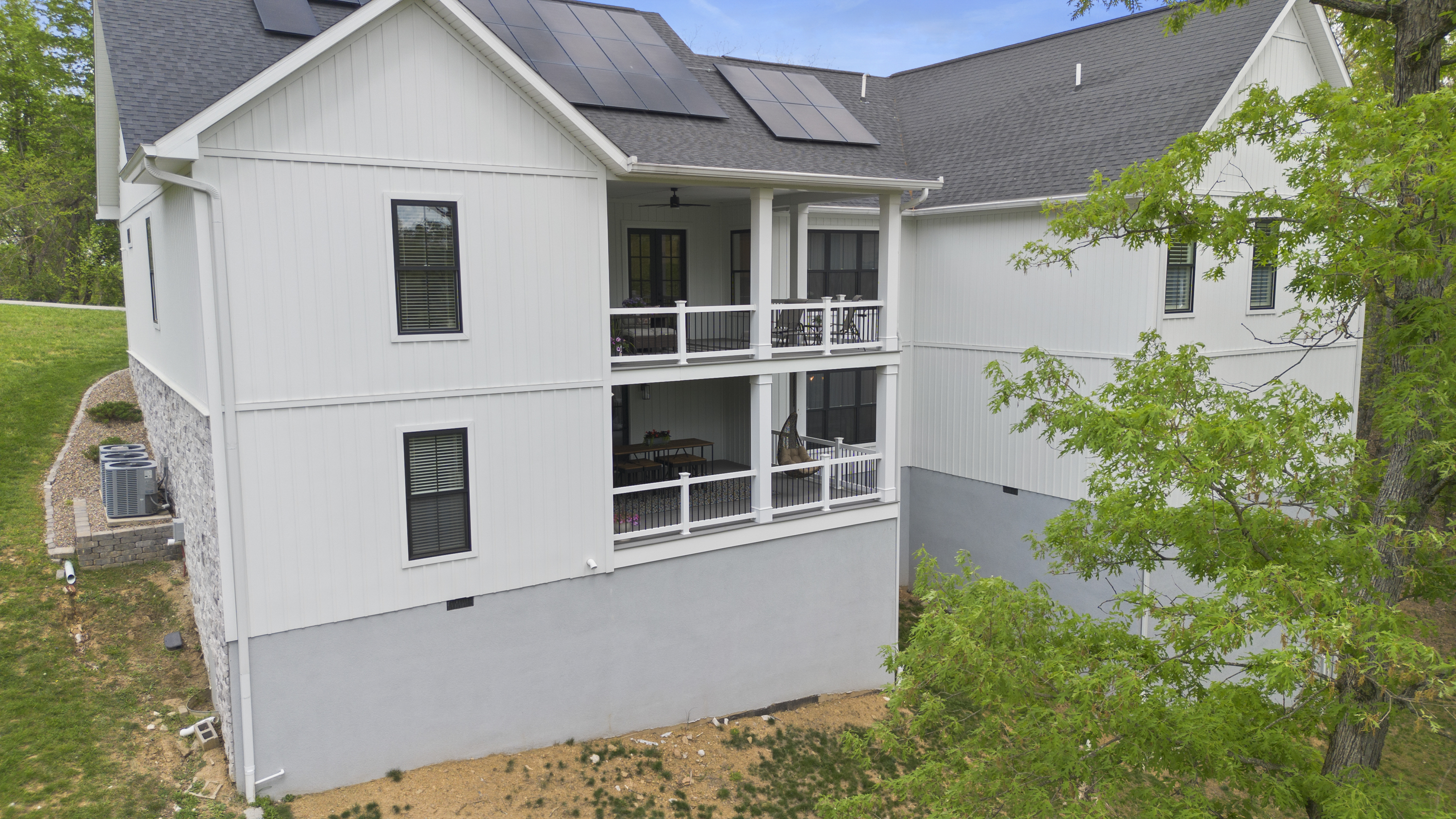 Huntington, West Virginia, 25701, United States, 6 Bedrooms Bedrooms, ,6 BathroomsBathrooms,Residential,For Sale,1977823