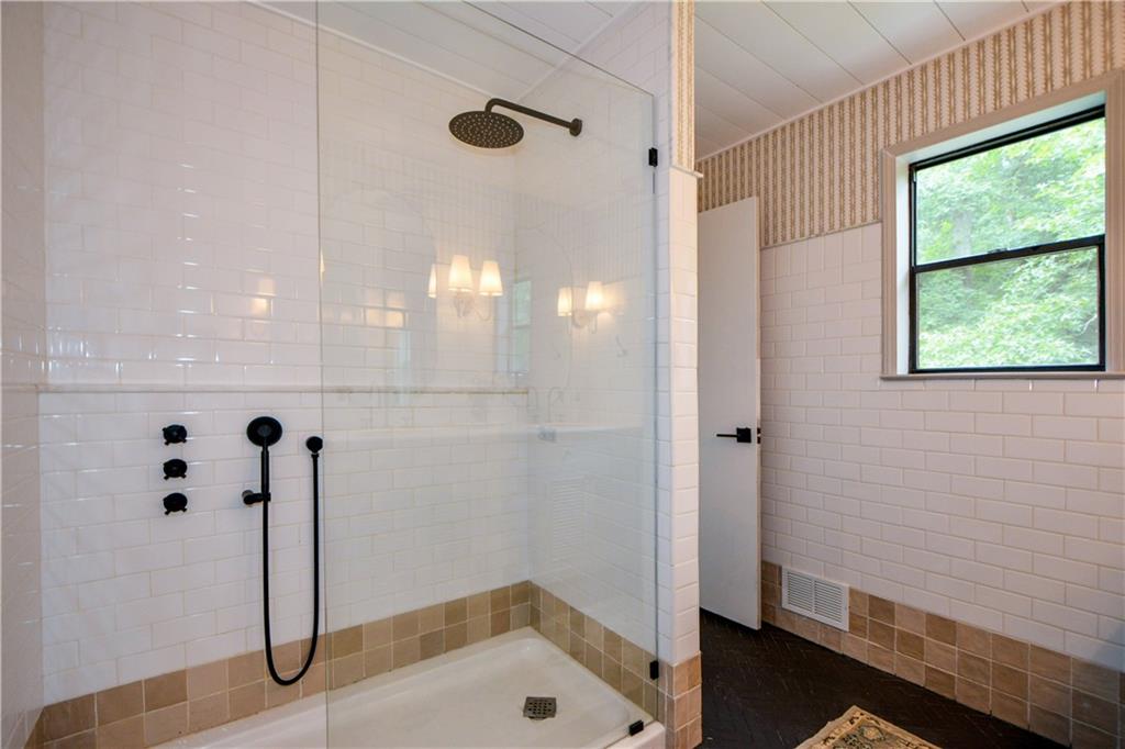 Marietta, Georgia, 30062, United States, 5 Bedrooms Bedrooms, ,3 BathroomsBathrooms,Residential,For Sale,1901486