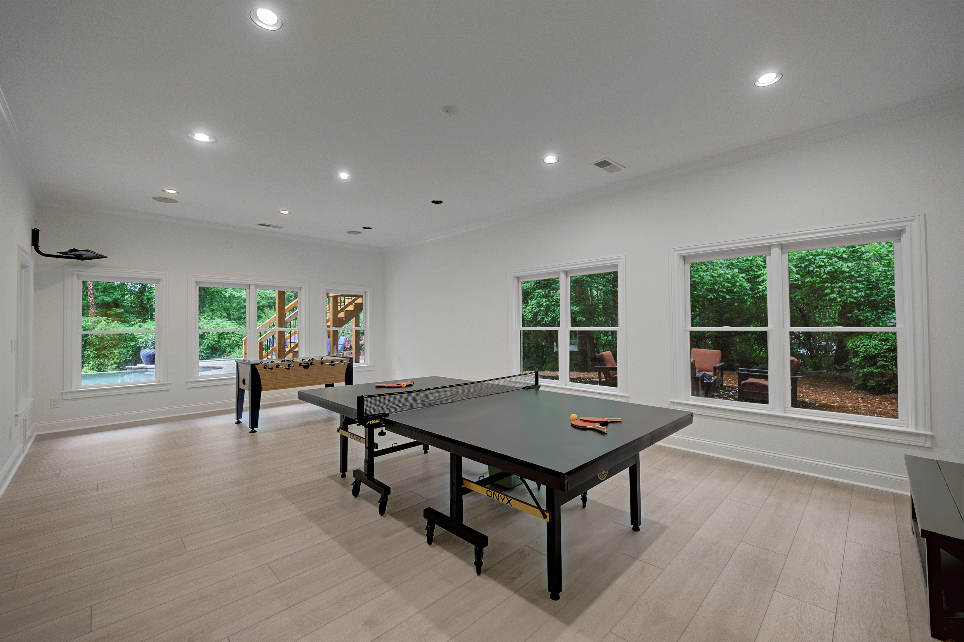  Stunning European-inspired Home on Private, Wooded Lot in East Cobb - 物件實景