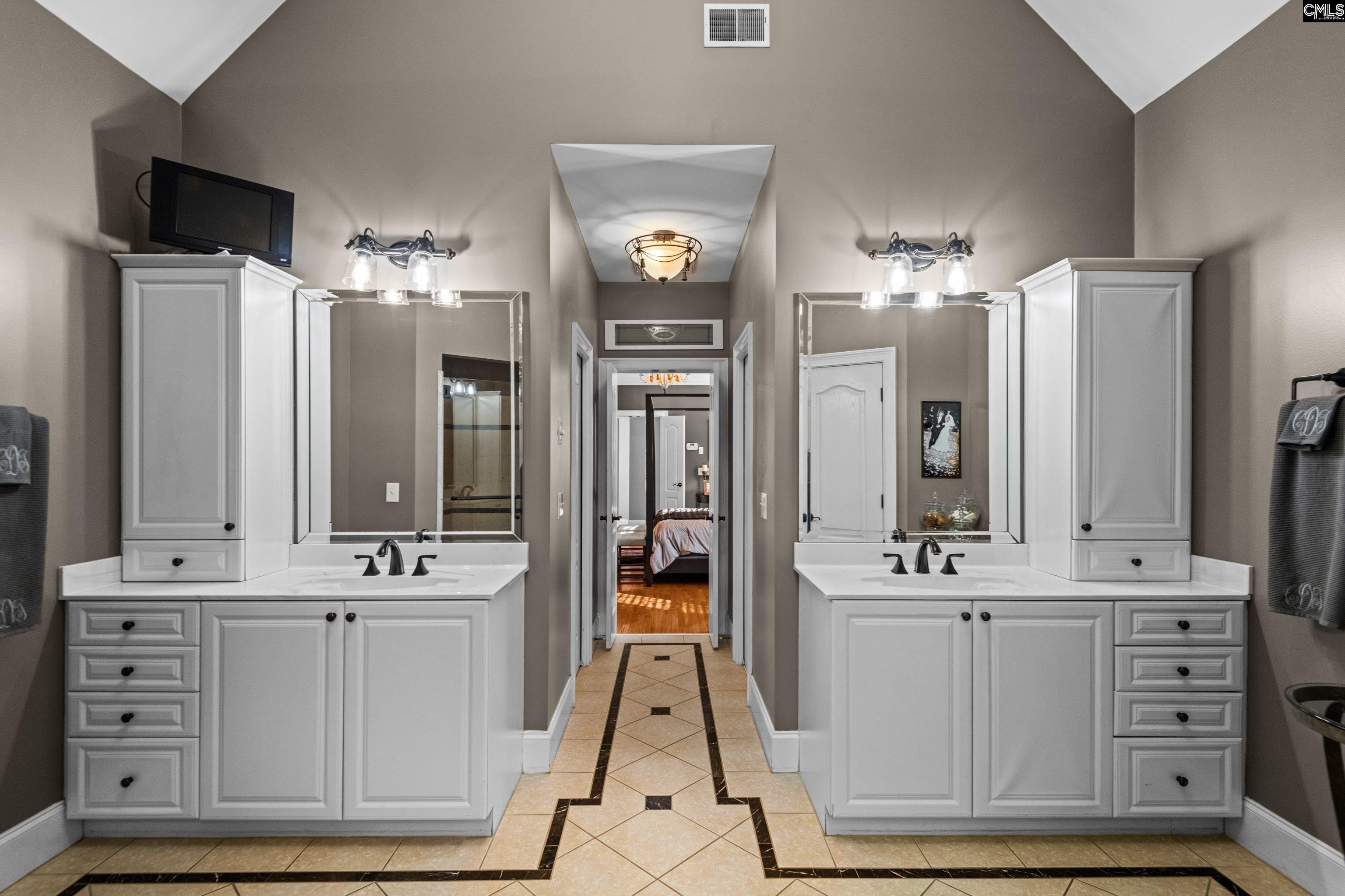 Irmo, South Carolina, 29063, United States, 5 Bedrooms Bedrooms, ,4 BathroomsBathrooms,Residential,For Sale,1990179