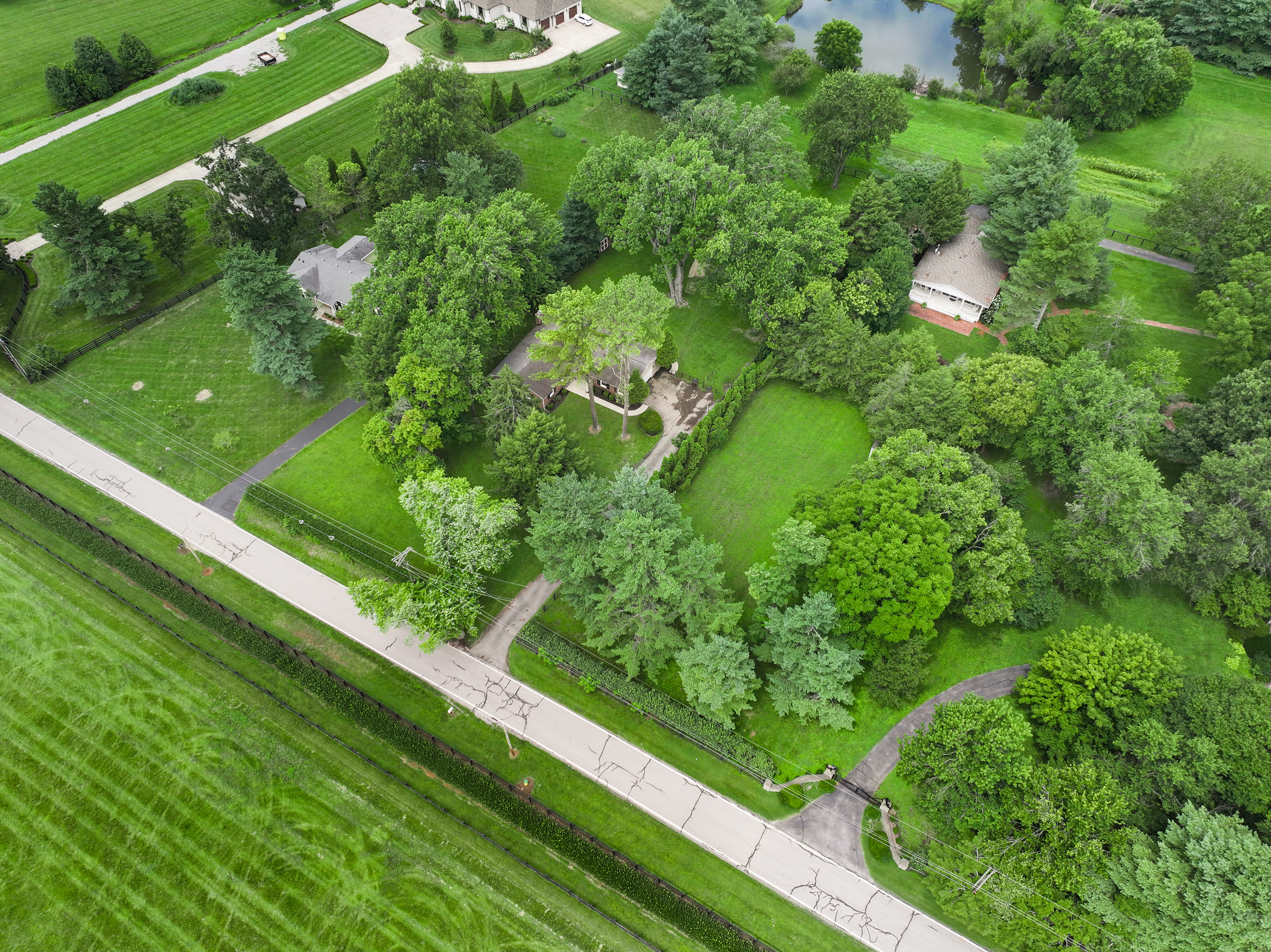  855 Walnut Hill Road - 物件實景