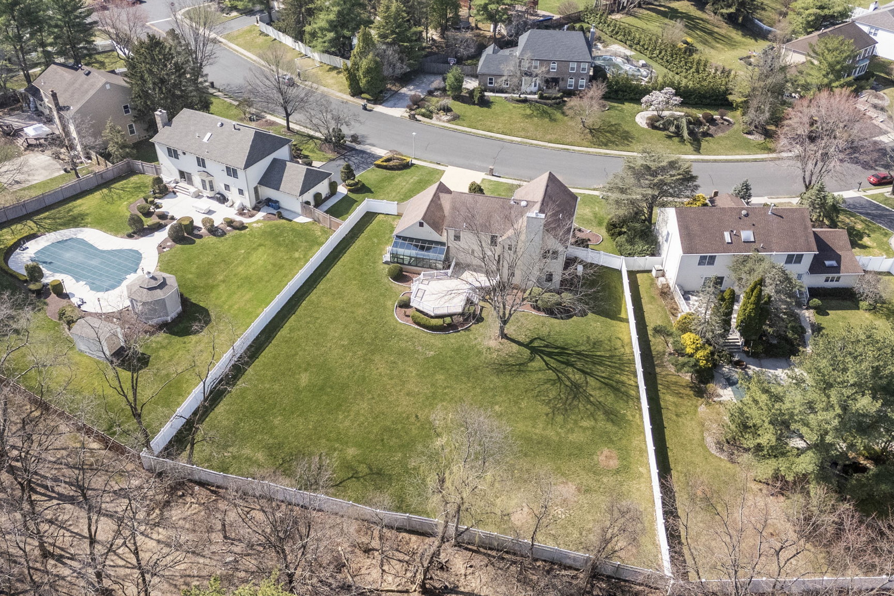  27 Meadow Lane - 物件實景