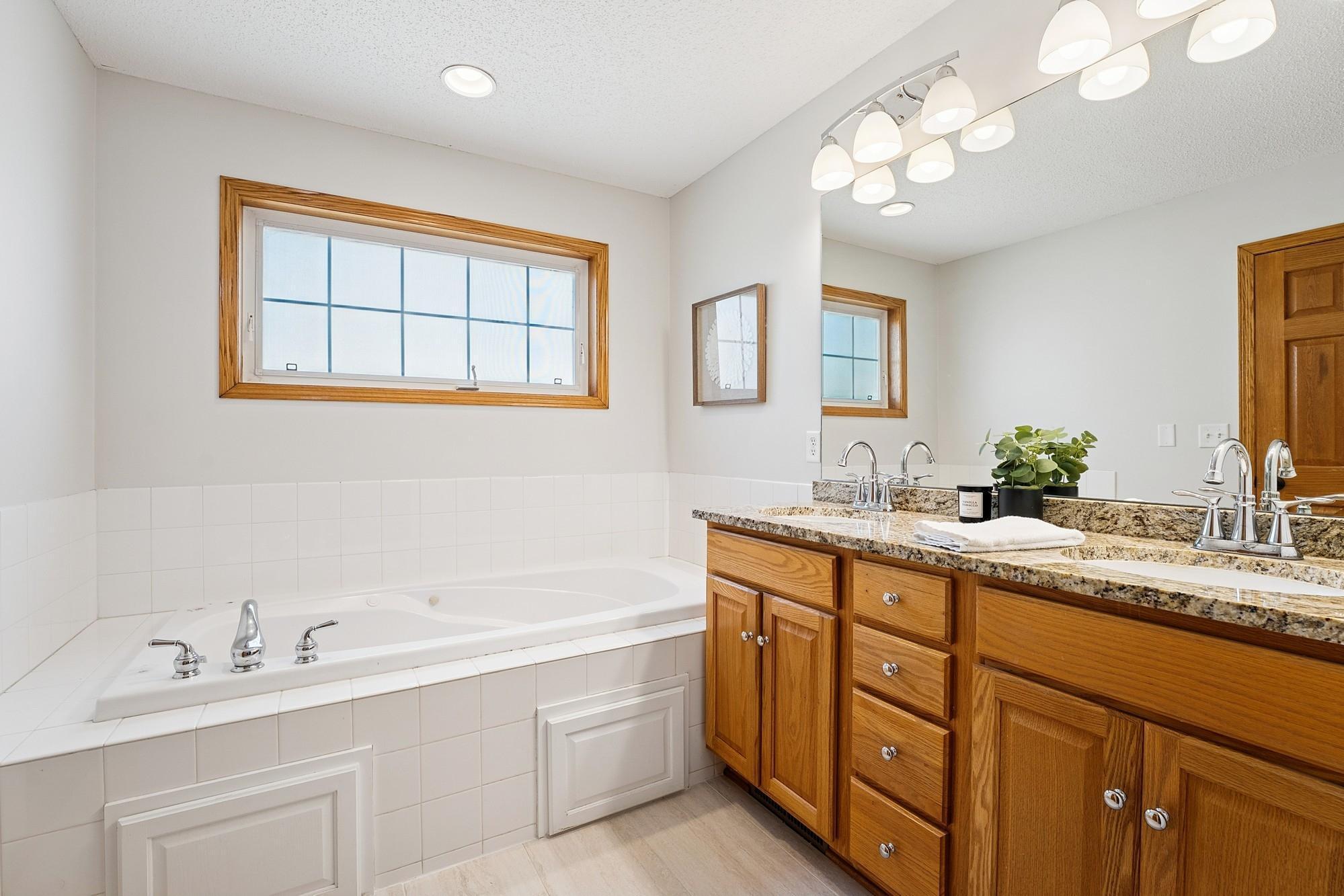 Woodbury, Minnesota, 55129, United States, 5 Bedrooms Bedrooms, ,3 BathroomsBathrooms,Residential,For Sale,1917665