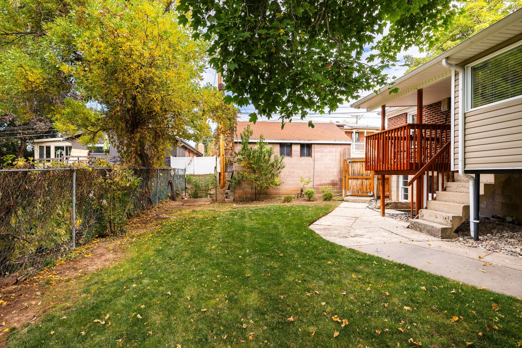  Charming home, flexible living options, rental income - 物件實景