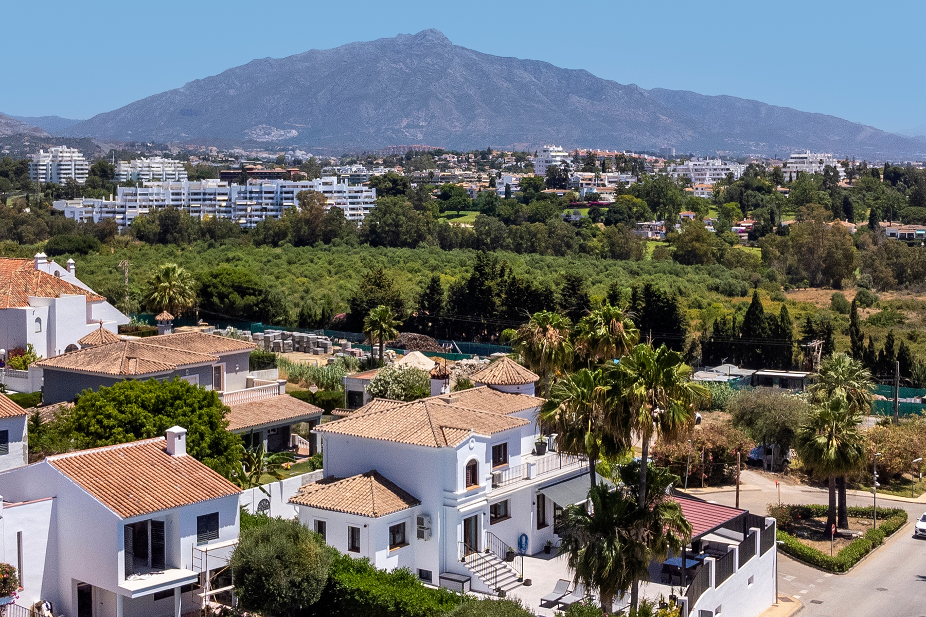  Fully renovated Andalusian style villa with panoramic sea and La Concha views - 物件實景