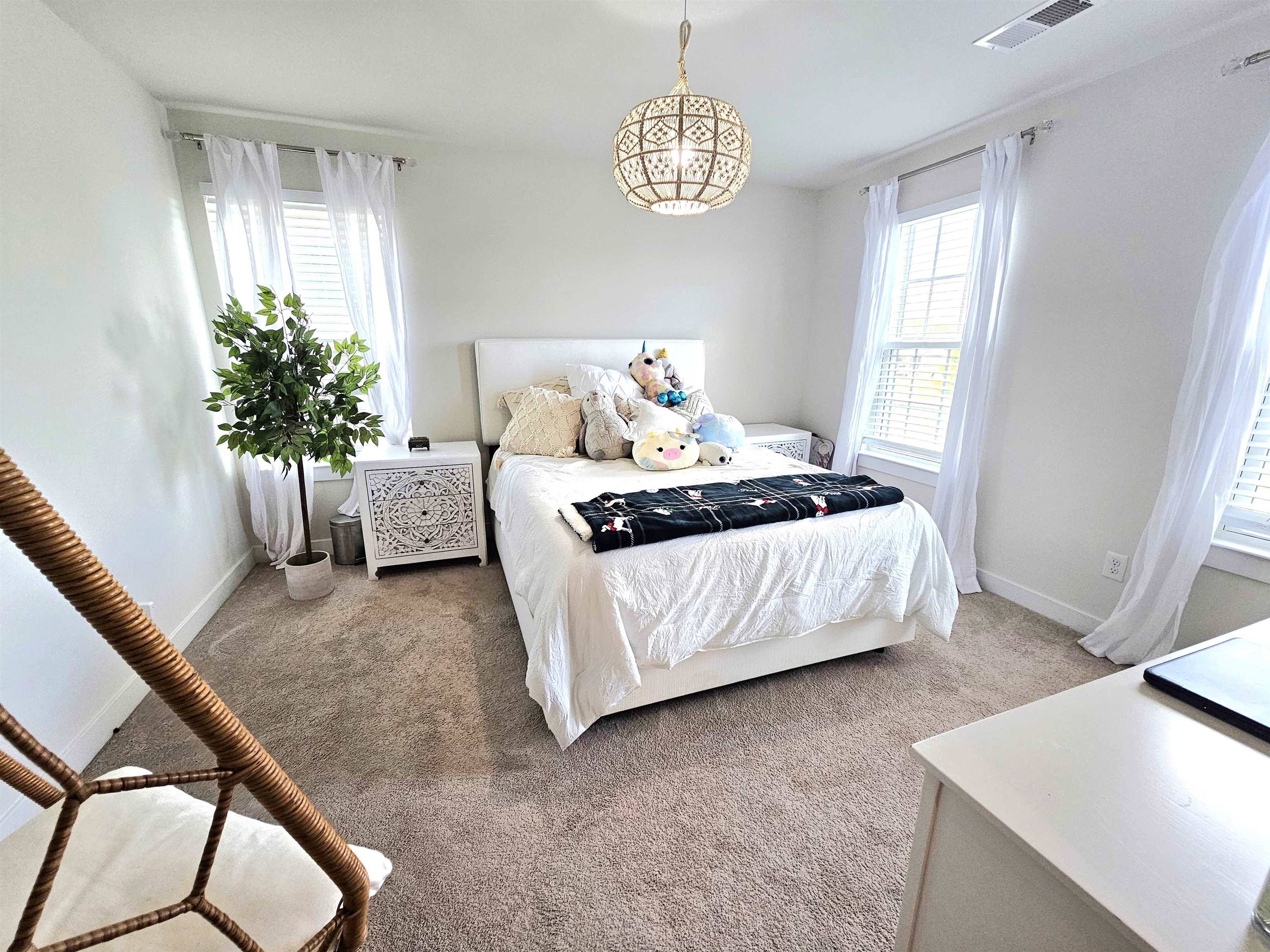 Greenville, South Carolina, 29607, United States, 4 Bedrooms Bedrooms, ,4 BathroomsBathrooms,Residential,For Sale,1980279