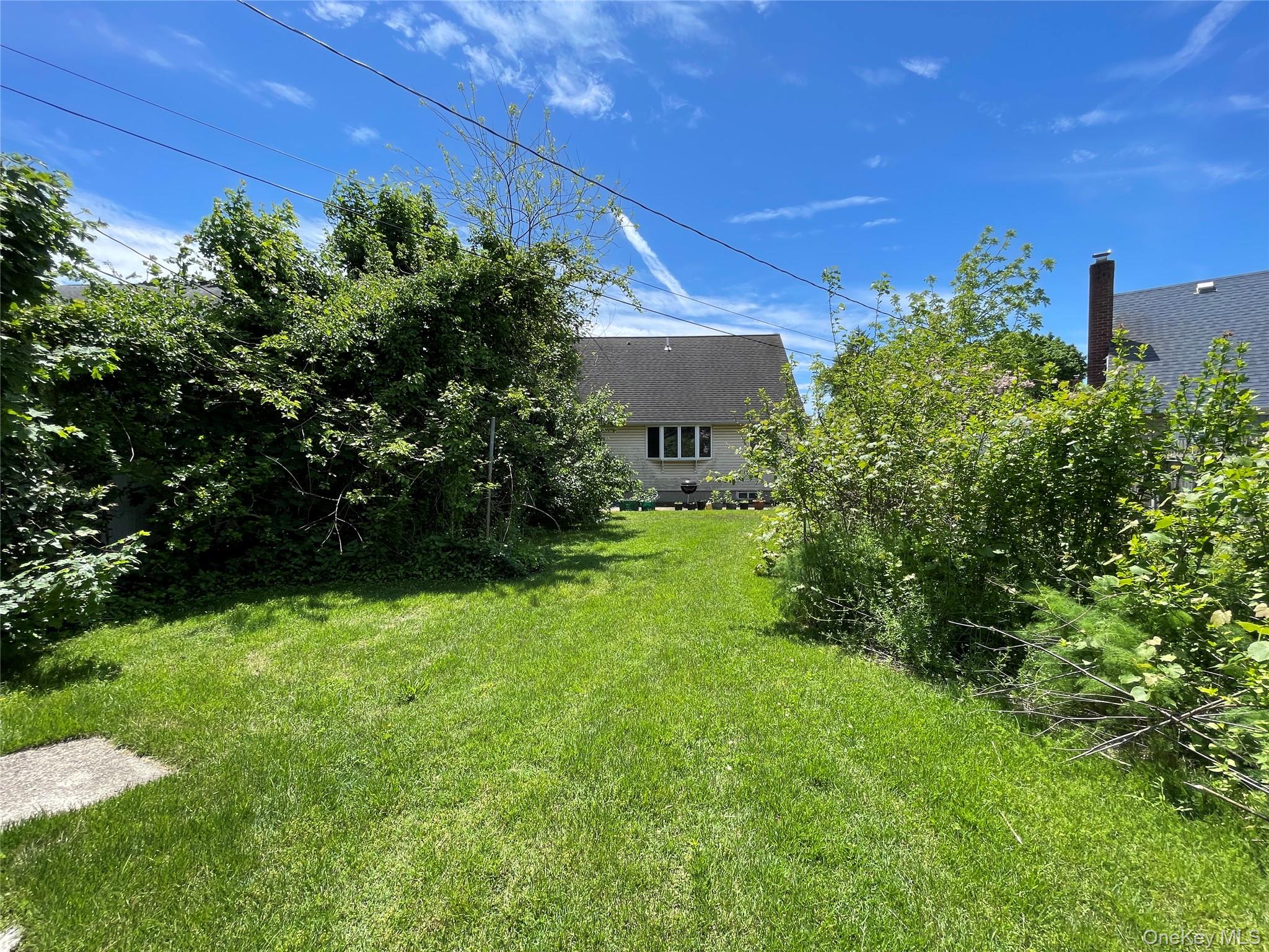 Seaford, New York, 11783, United States, 4 Bedrooms Bedrooms, ,2 BathroomsBathrooms,Residential,For Sale,2048192