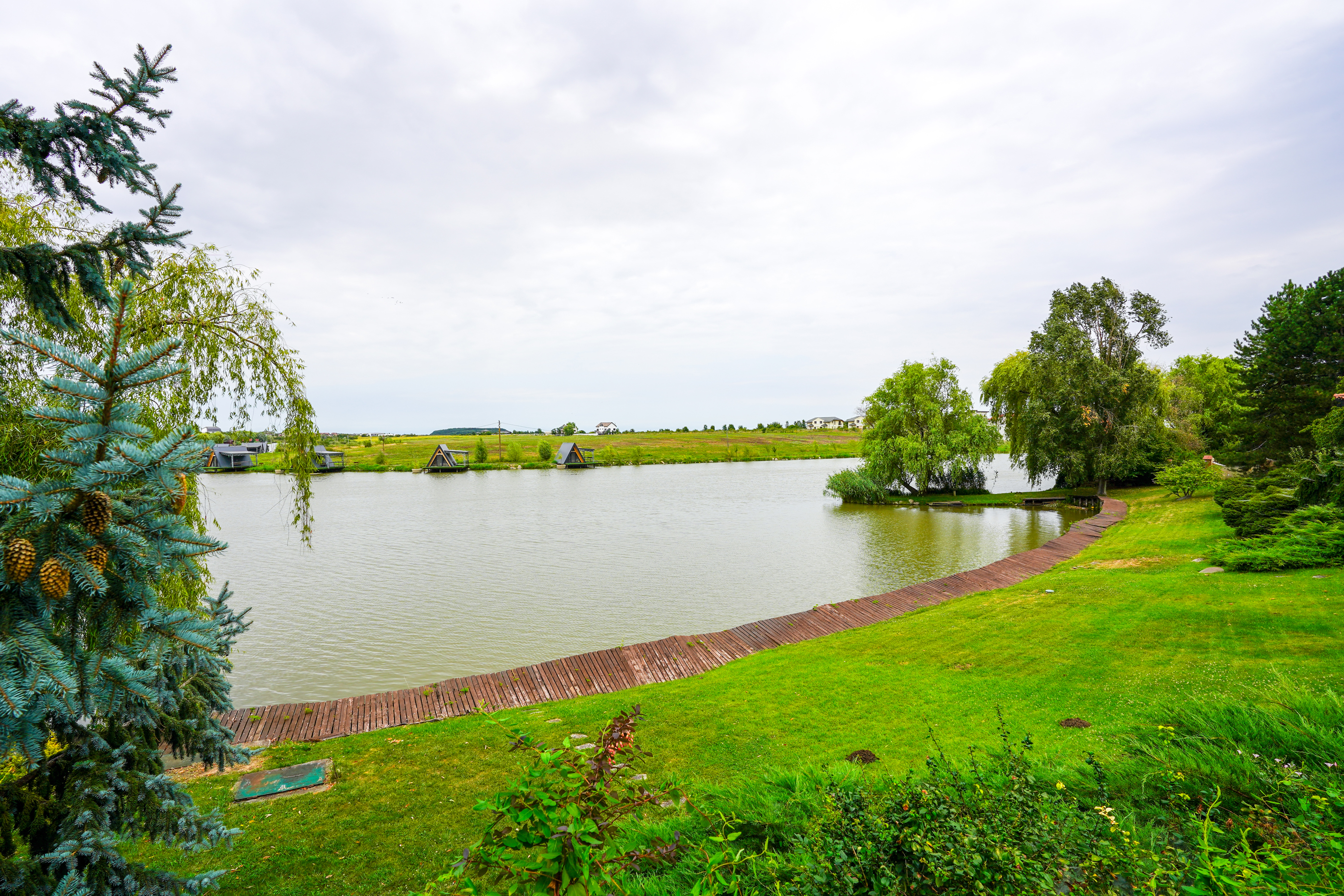  Villa with Private Peninsula and Panoramic Lake Views, Corbeanca - 物件實景
