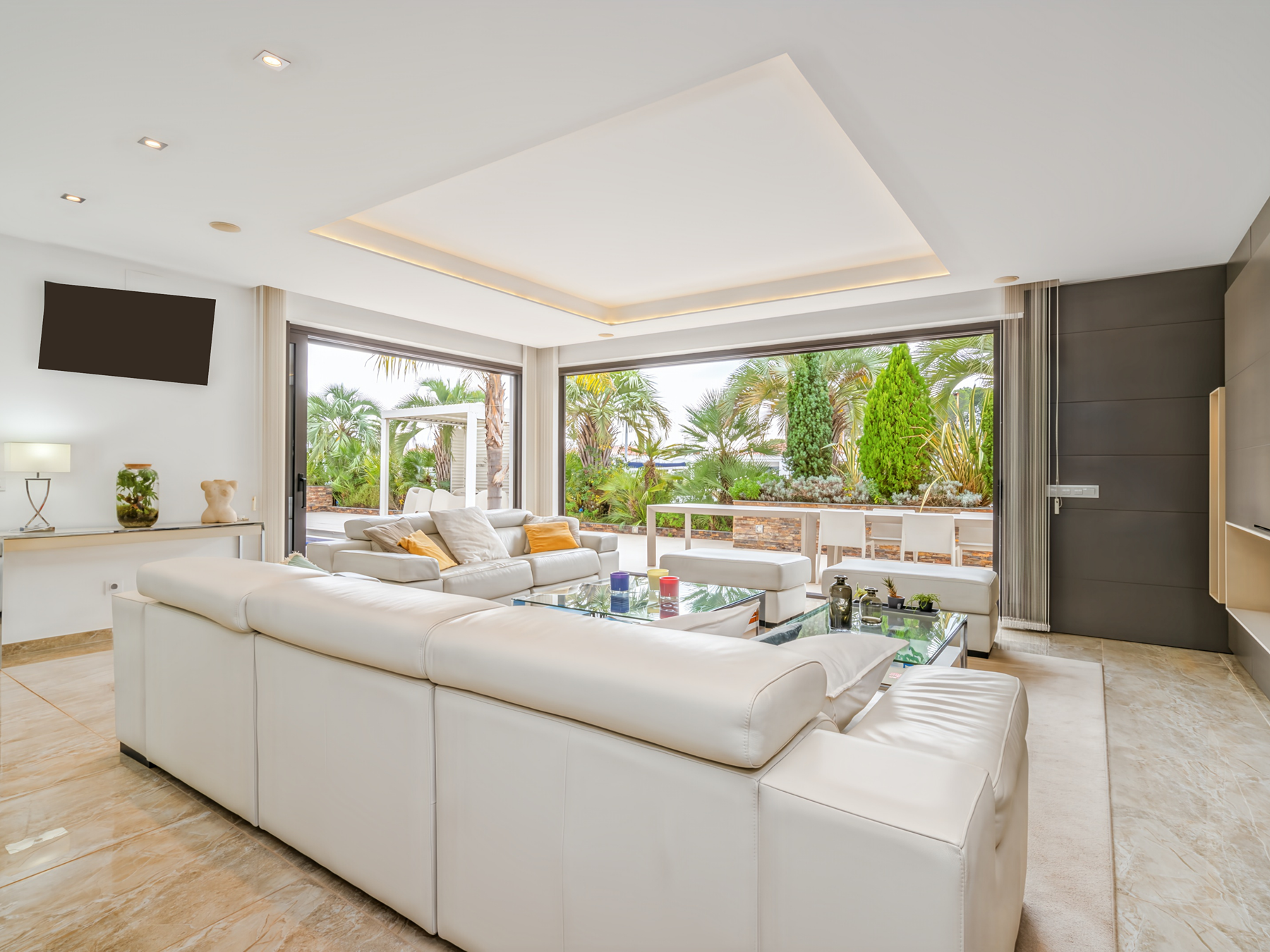  where  luxury and nautical living meet - 物件實景