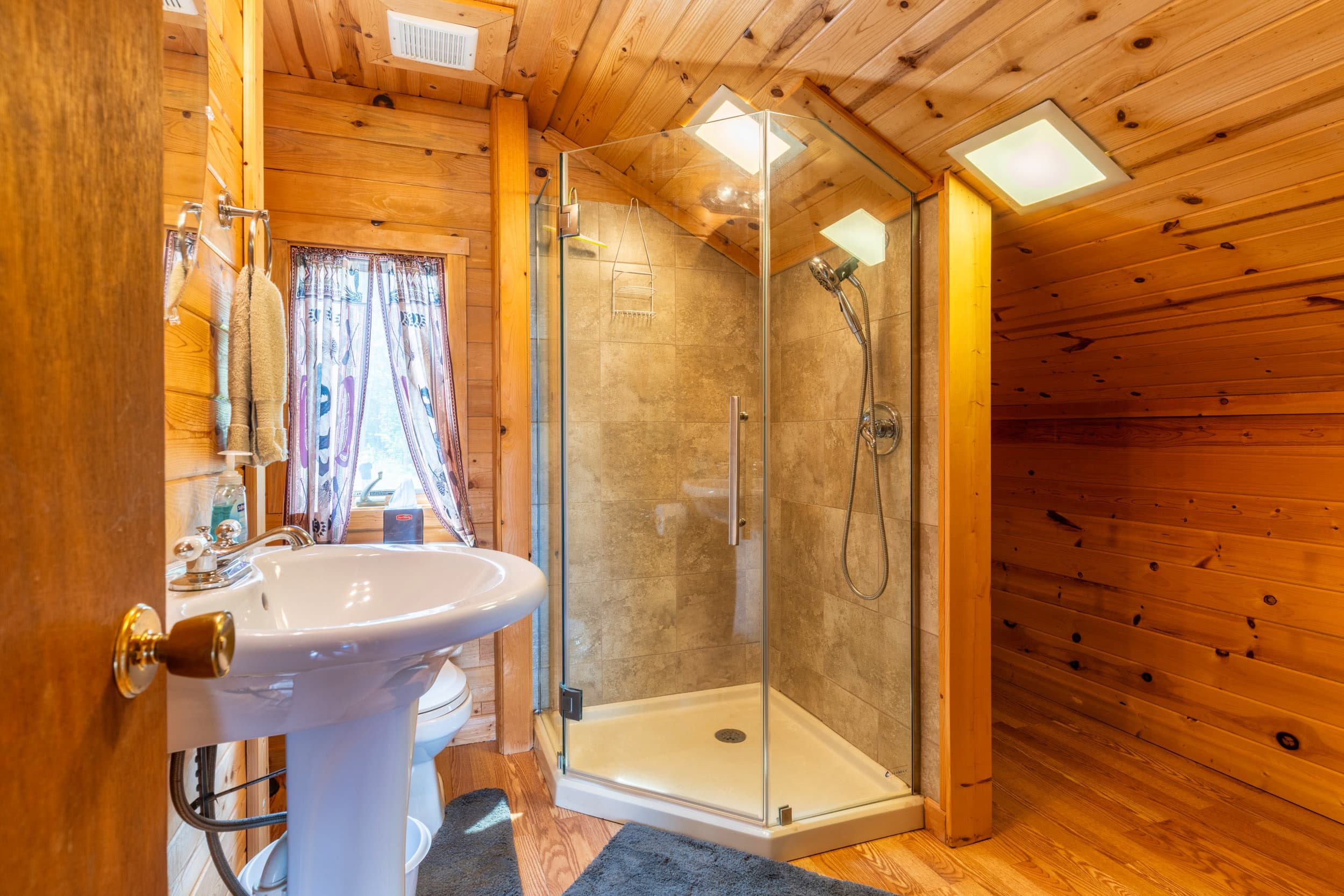 Bemidji, Minnesota, 56601, United States, 2 Bedrooms Bedrooms, ,Residential,For Sale,1930513