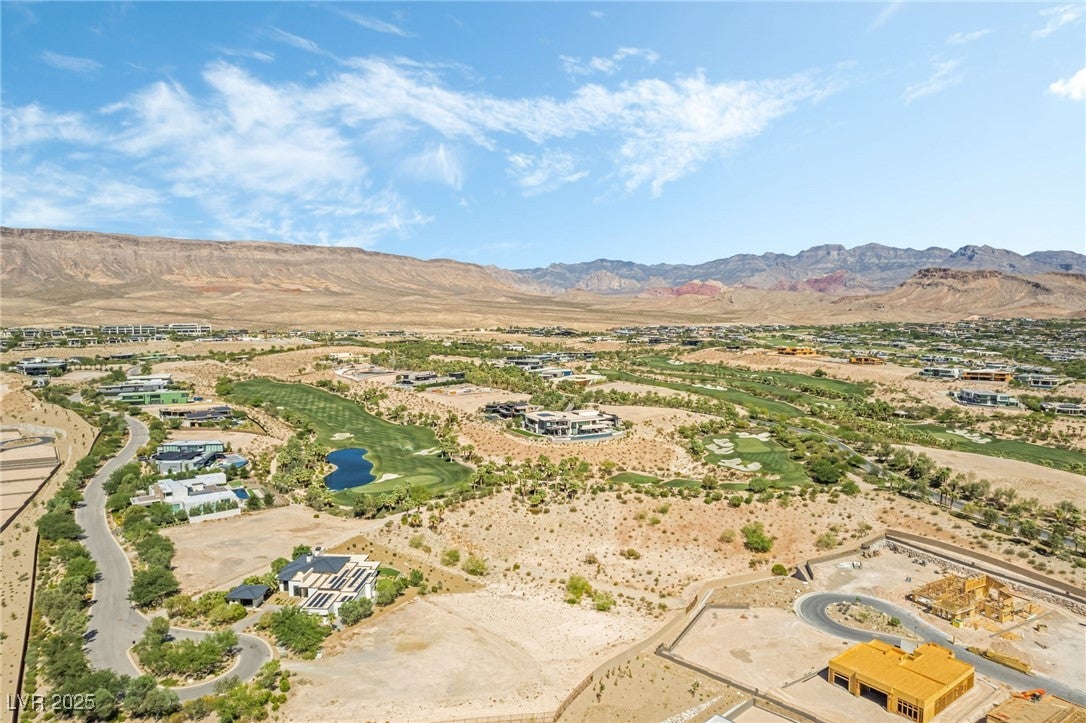 Las Vegas, Nevada, 89135, United States, 4 Bedrooms Bedrooms, ,5 BathroomsBathrooms,Residential,For Sale,1974959