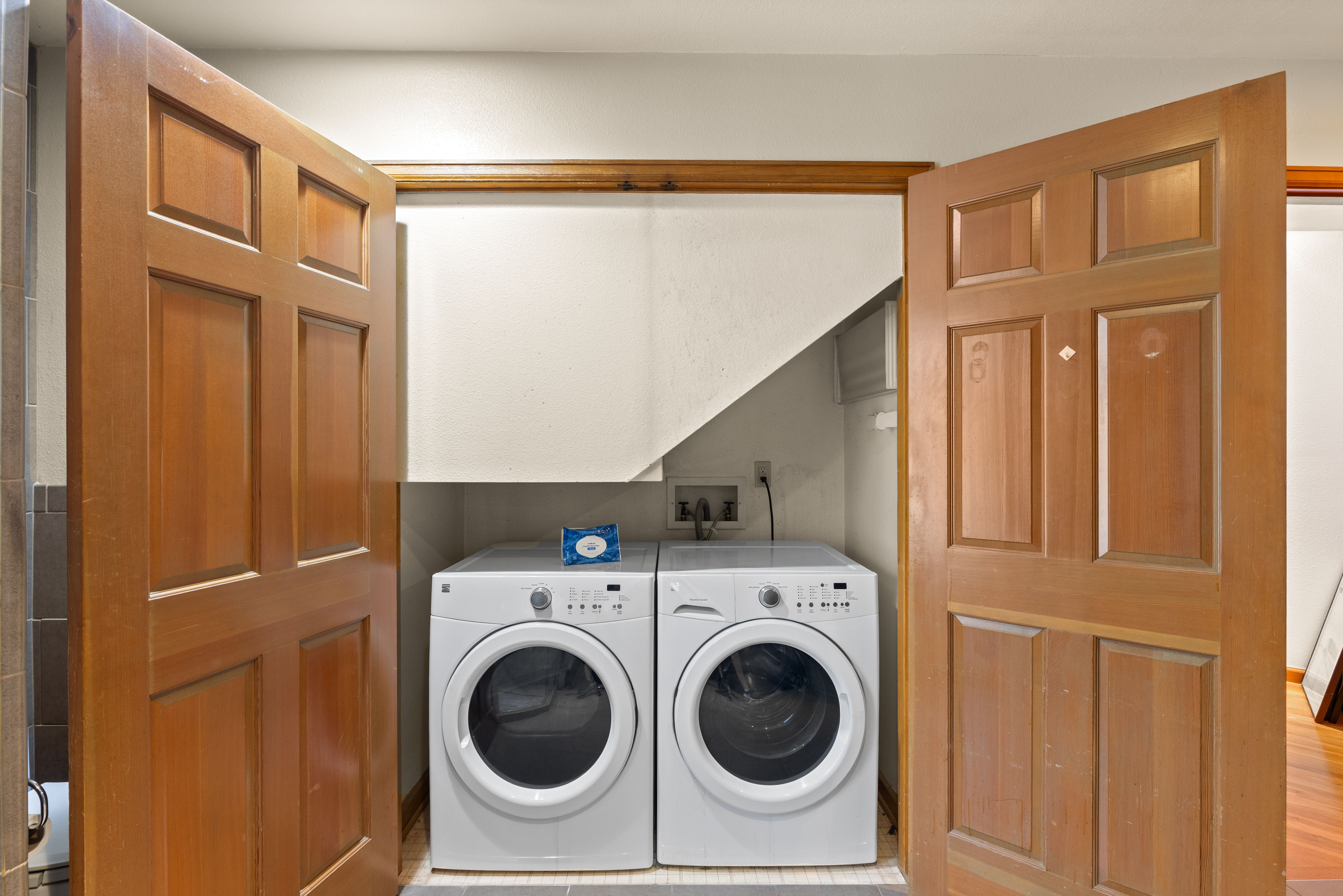  PRIME EAST WASHINGTON PARK OPPORTUNITY - BUILD, RENOVATE OR MAKE IT YOUR OWN - 物件實景