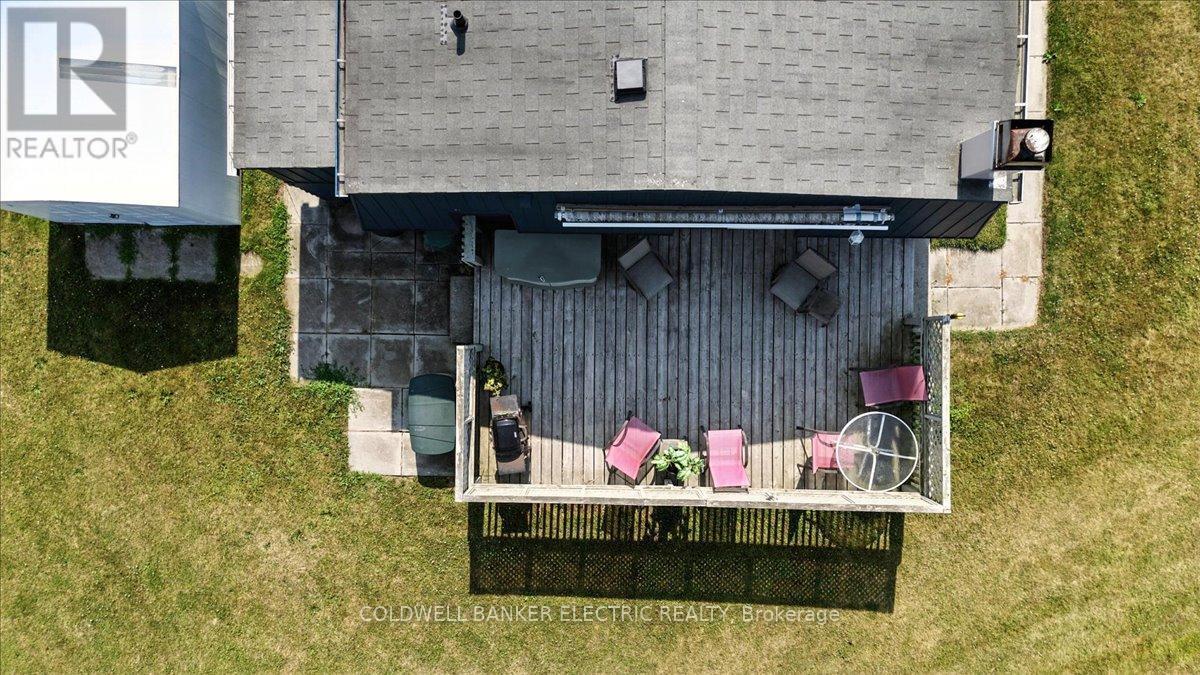 CLARINGTON (NEWCASTLE), Ontario, L1B 1A8, CA, 2 Bedrooms Bedrooms, ,1 BathroomBathrooms,Residential,For Sale,1891909