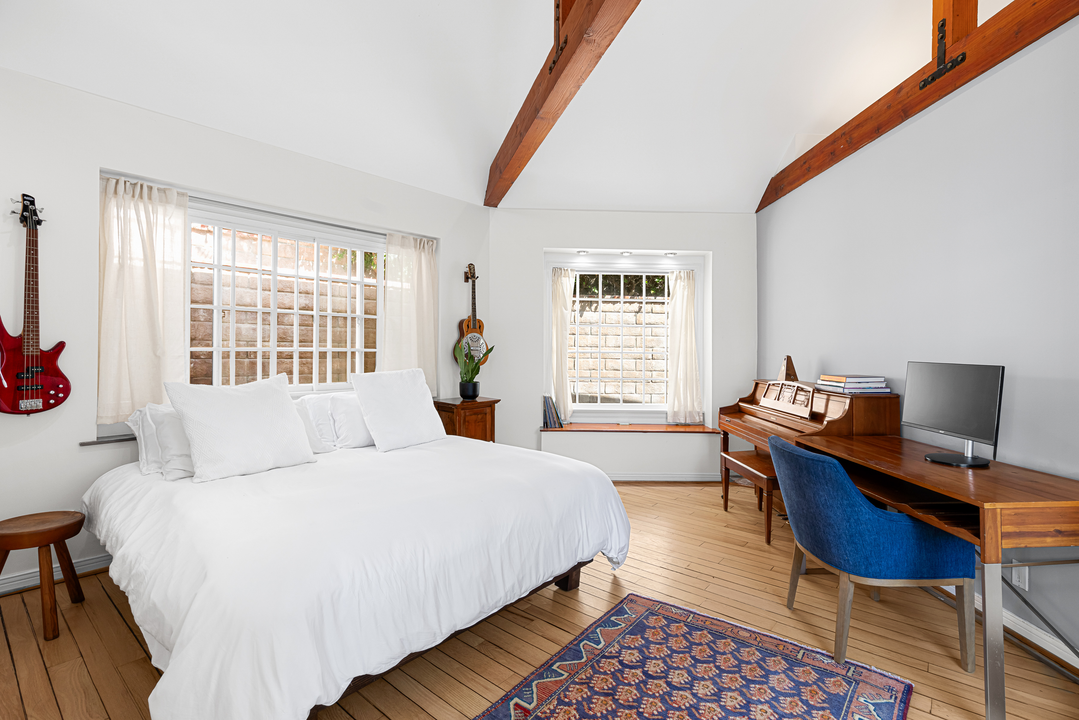  4650 Encino Avenue - 物件實景