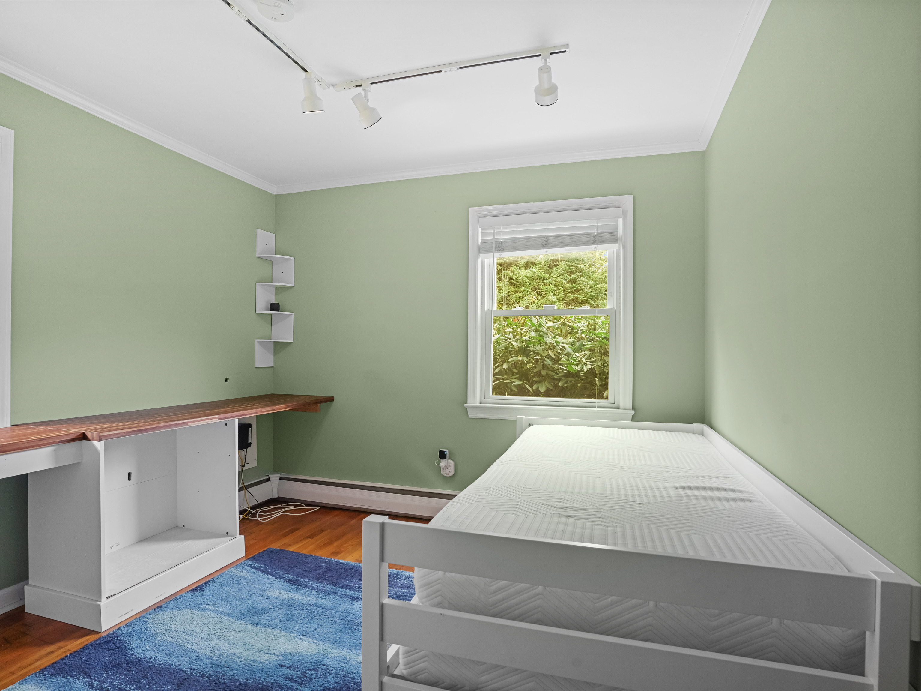 Norwalk, Connecticut, 06850, United States, 3 Bedrooms Bedrooms, ,2 BathroomsBathrooms,Residential,For Sale,1989488