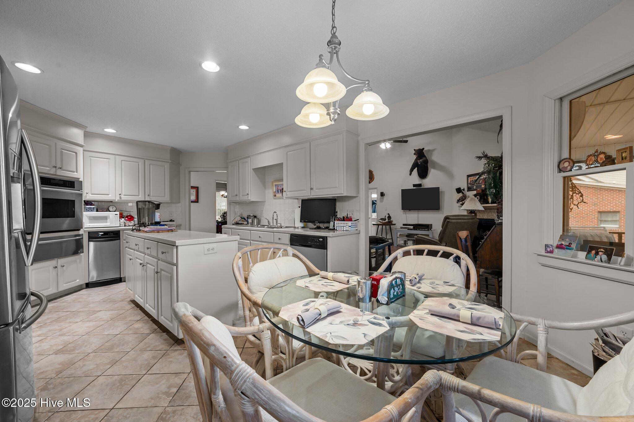 Washington, North Carolina, 27889, United States, 3 Bedrooms Bedrooms, ,2 BathroomsBathrooms,Residential,For Sale,2017723