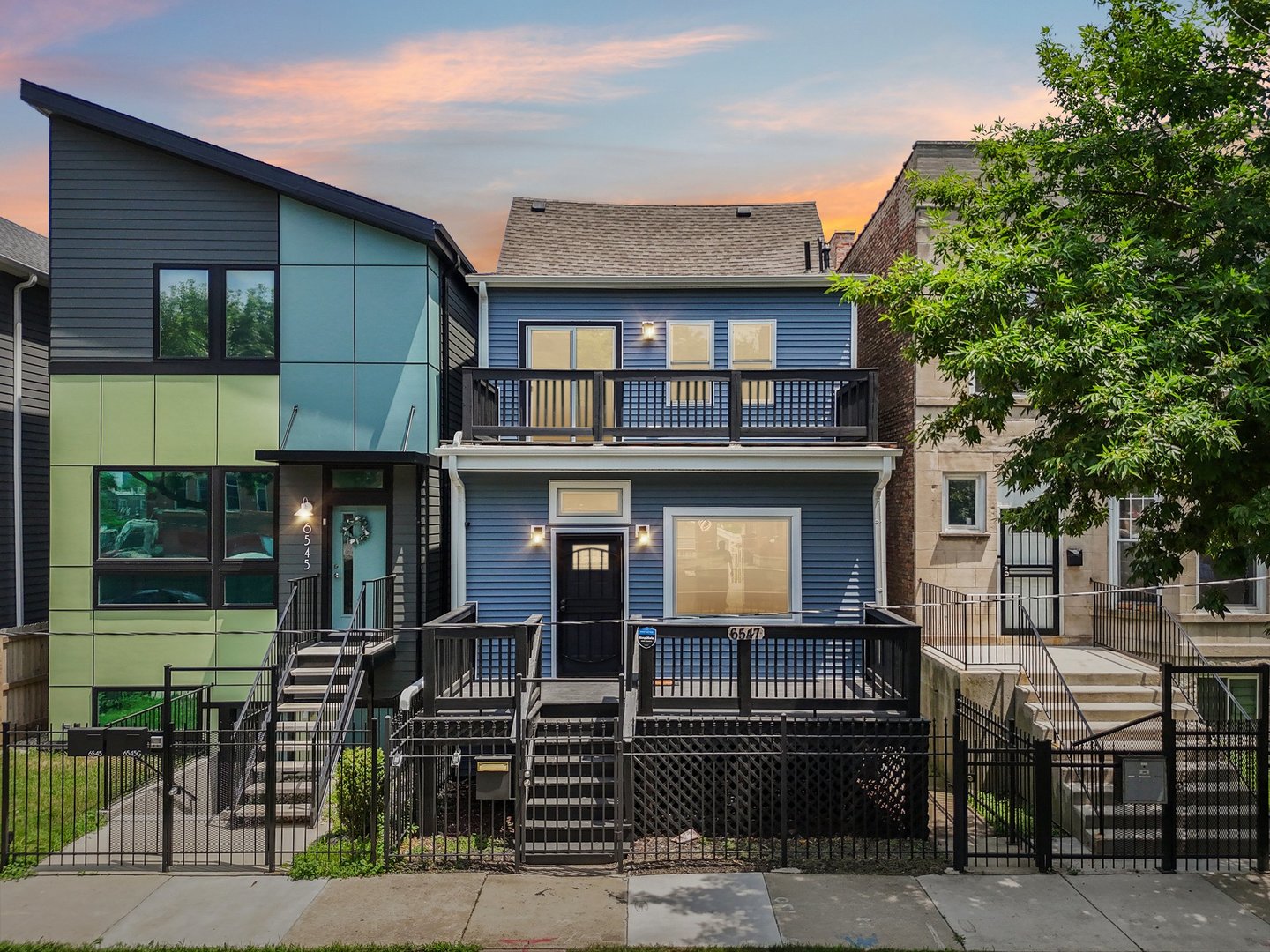 Chicago, Illinois, 60637, United States, 4 Bedrooms Bedrooms, ,4 BathroomsBathrooms,Residential,For Sale,1881153