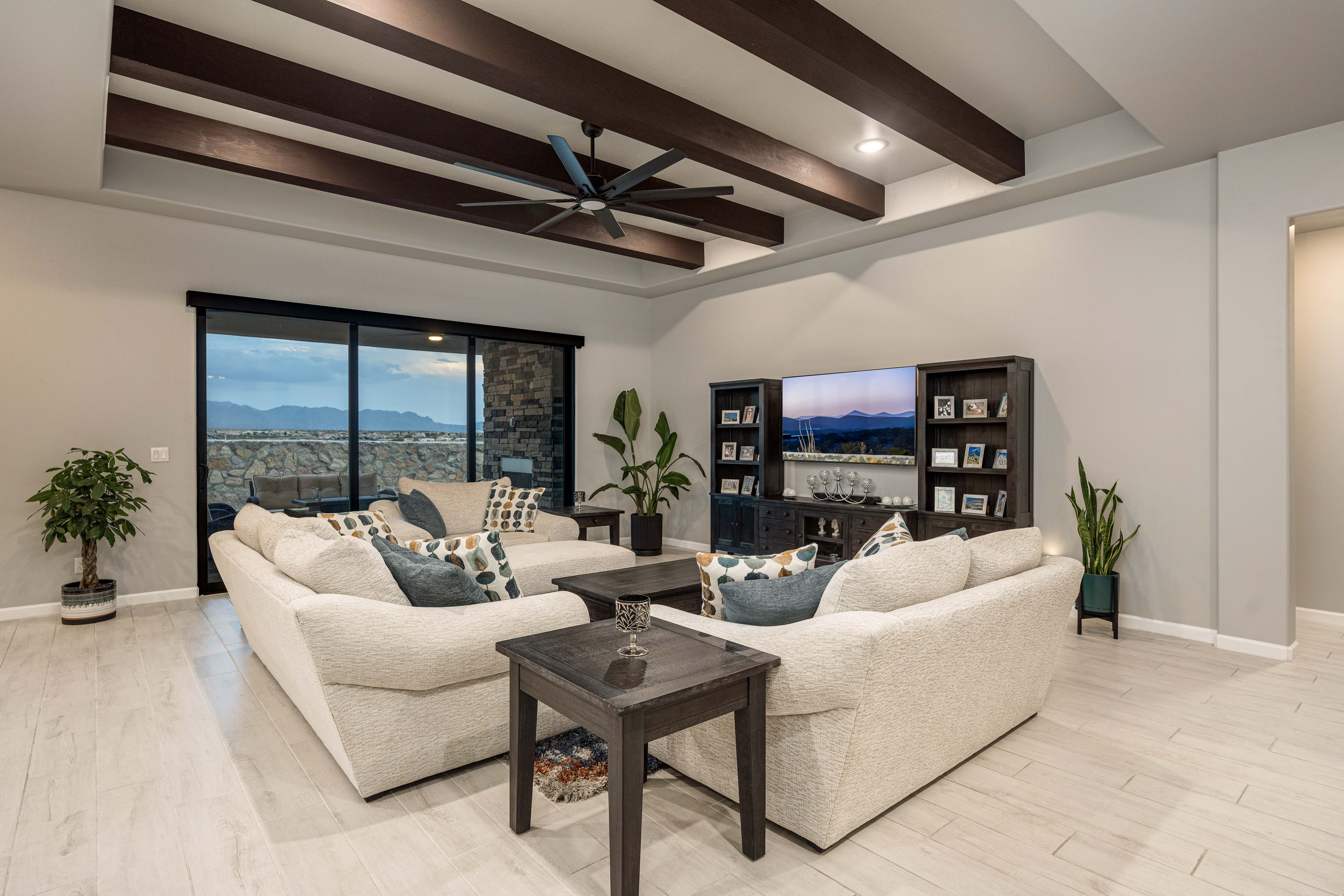 Las Cruces, New Mexico, 88011, United States, 5 Bedrooms Bedrooms, ,3 BathroomsBathrooms,Residential,For Sale,1983891