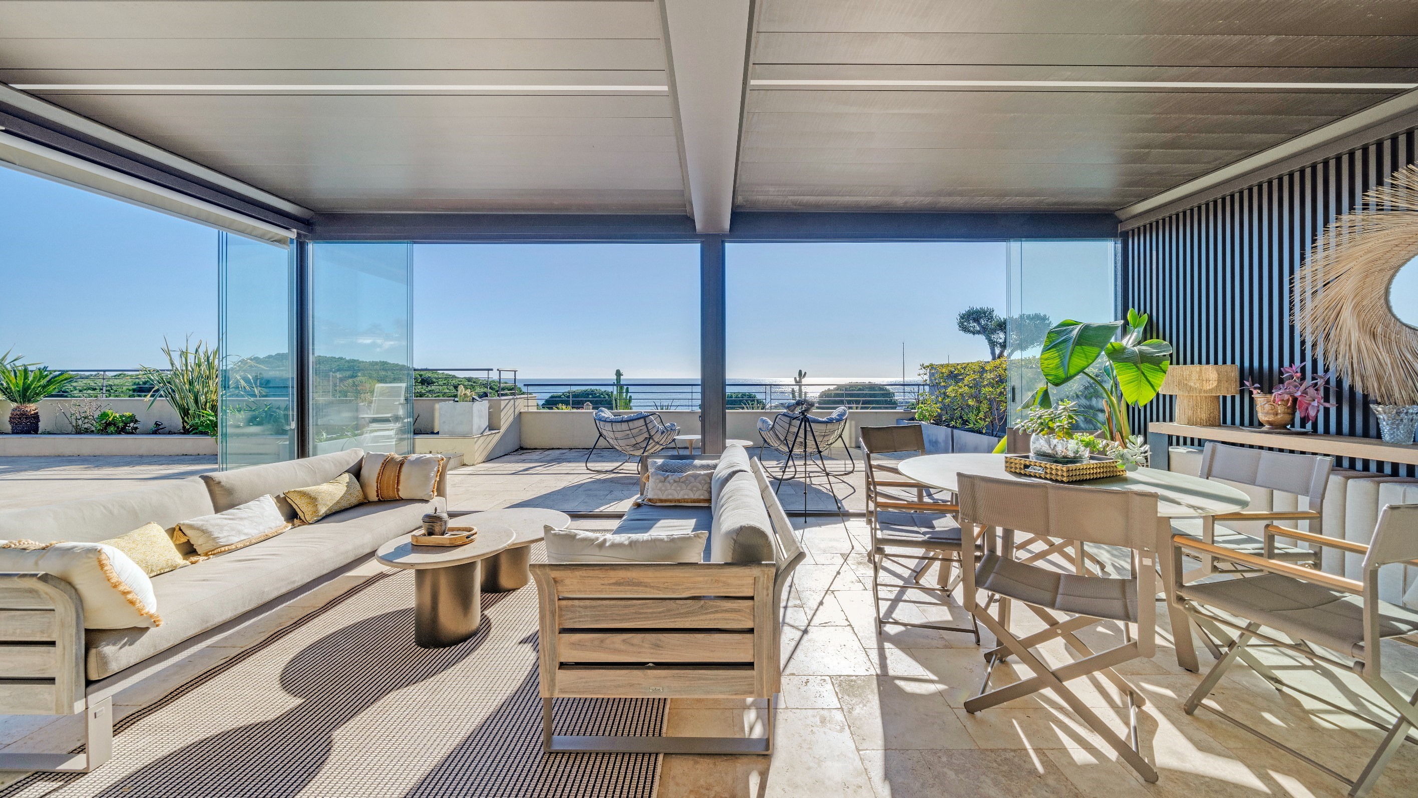  Luxury penthouse with 200 sqm rooftop terrace and sea views in Les Issambres - 物件實景