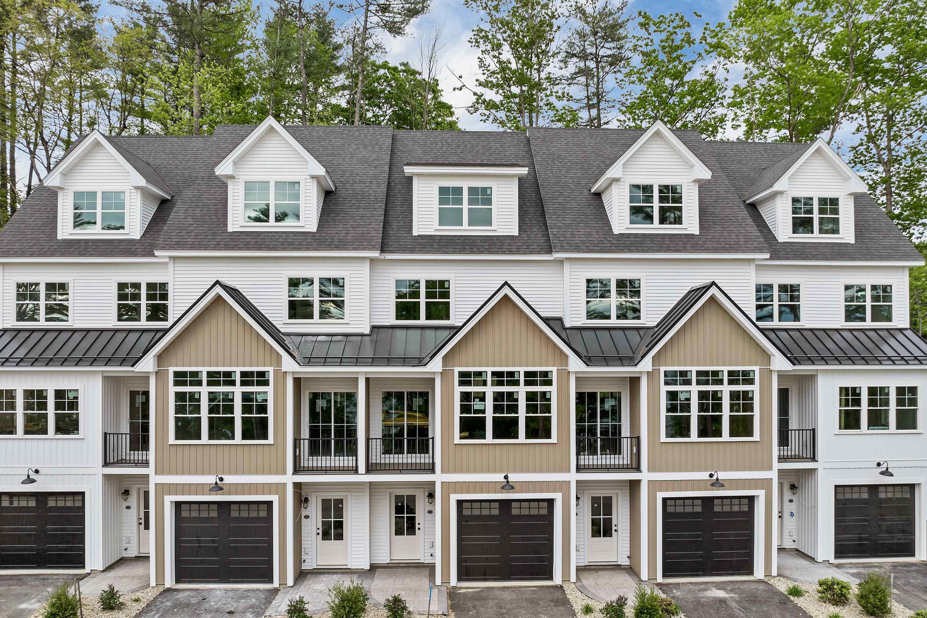 Laconia, New Hampshire, 03246, United States, 3 Bedrooms Bedrooms, ,2 BathroomsBathrooms,Residential,For Sale,1838158