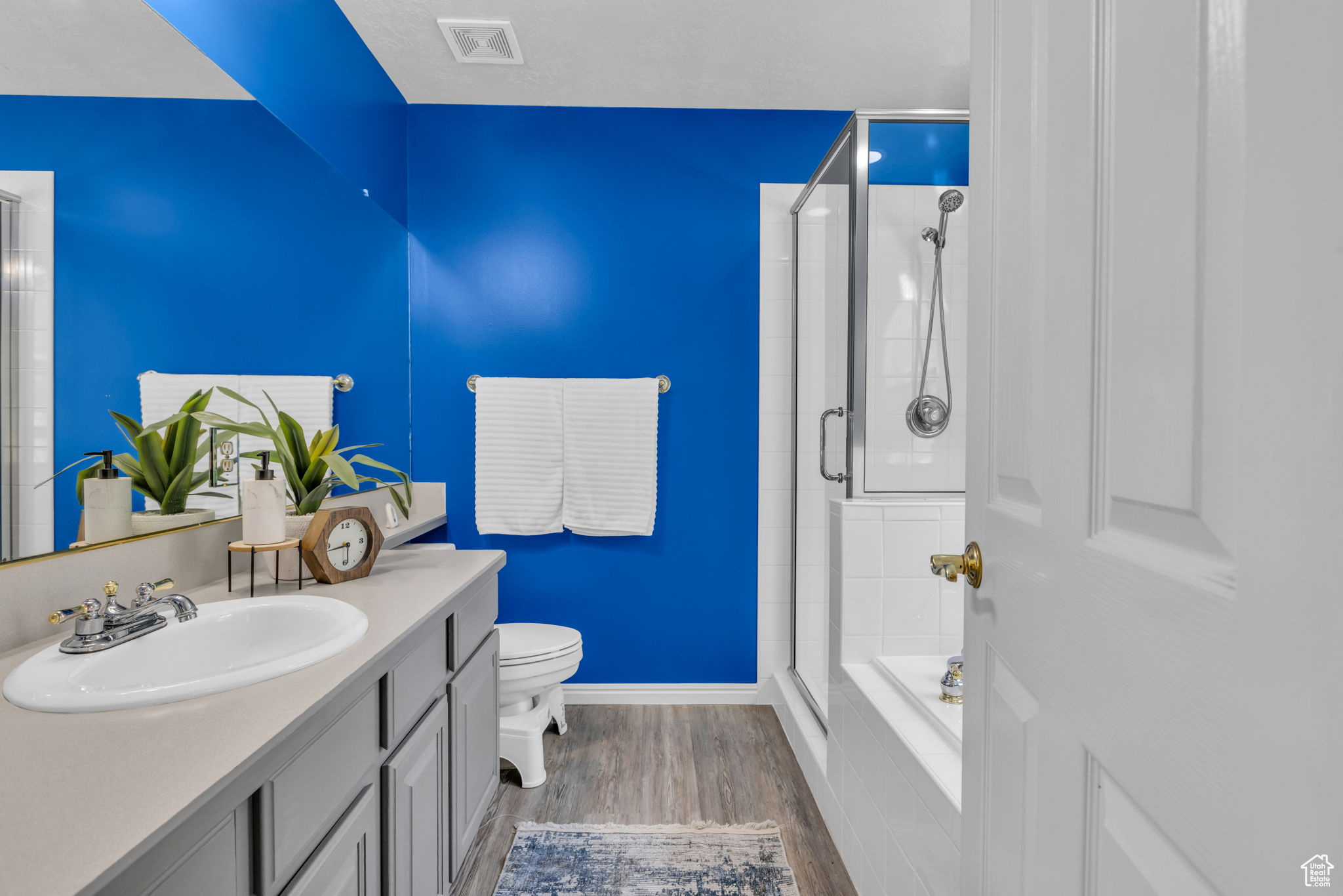 Ogden, Utah, 84404, United States, 4 Bedrooms Bedrooms, ,3 BathroomsBathrooms,Residential,For Sale,1867138