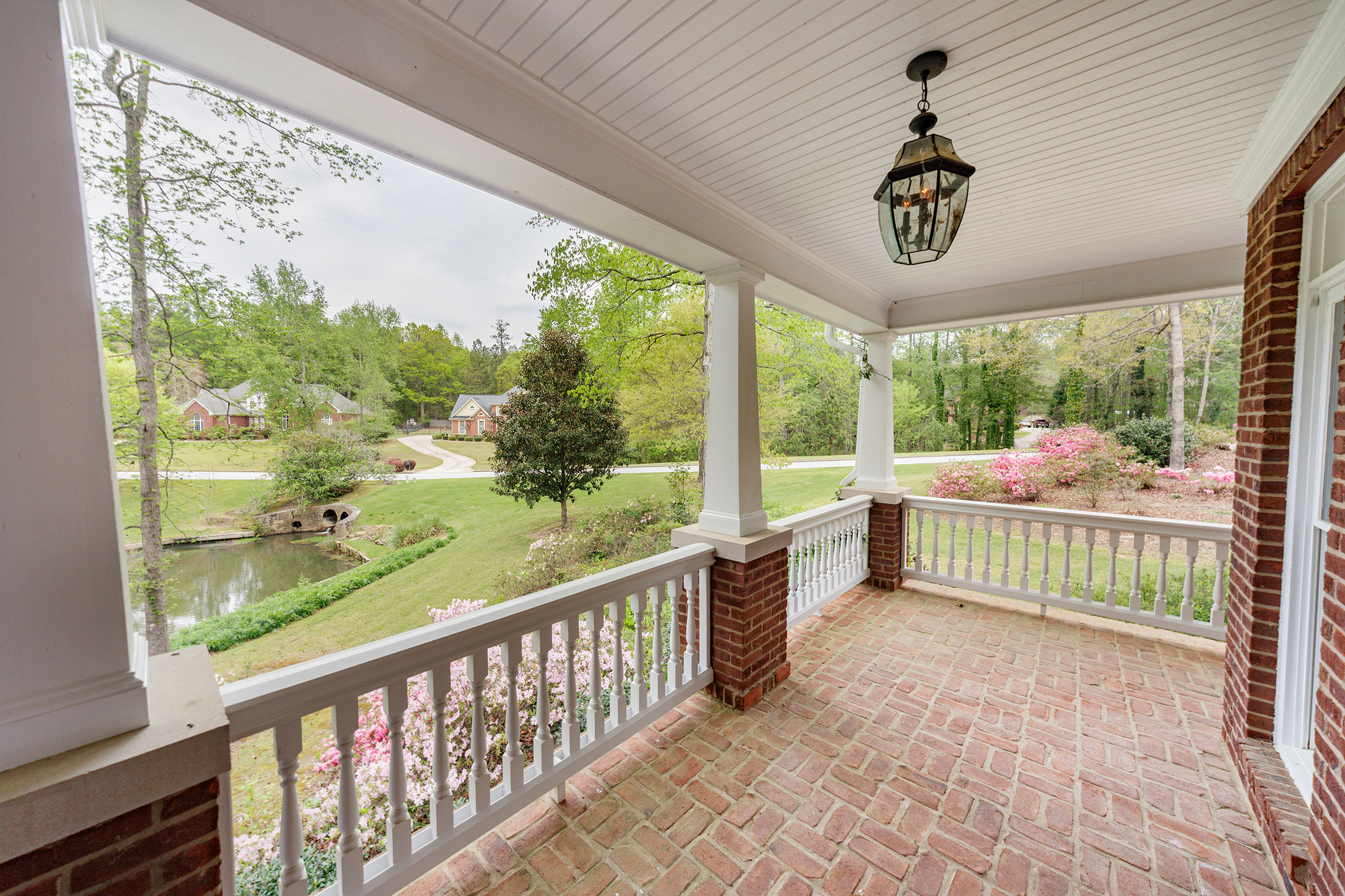  A Rare Opportunity to Own a Developer-Designed Lakefront Estate - 物件實景