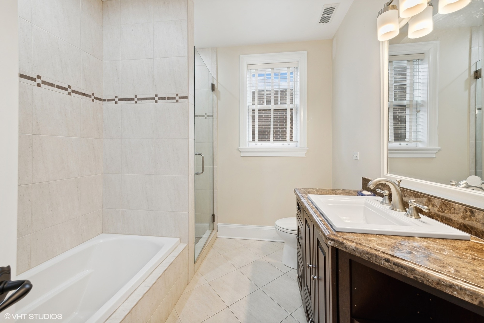 1515 N North Park Avenue, Chicago, Illinois, 60610, United States, 7 Bedrooms Bedrooms, ,6 BathroomsBathrooms,Residential,For Sale,1515 N North Park Avenue,1247727