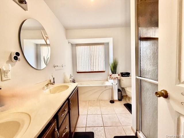 Shirley, New York, 11967, United States, 3 Bedrooms Bedrooms, ,3 BathroomsBathrooms,Residential,For Sale,2005929