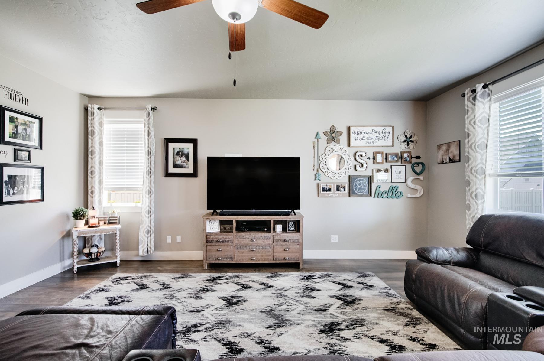 Kuna, Idaho, 83634, United States, 5 Bedrooms Bedrooms, ,4 BathroomsBathrooms,Residential,For Sale,1848716