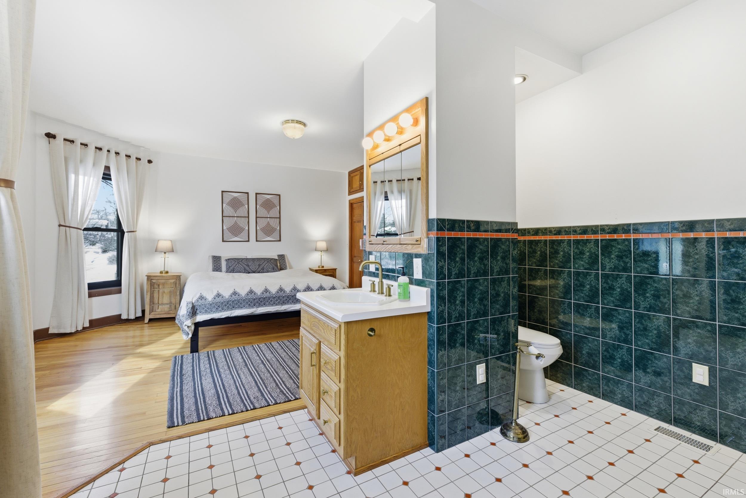 Bloomington, Indiana, 47401, United States, 4 Bedrooms Bedrooms, ,4 BathroomsBathrooms,Residential,For Sale,2013996