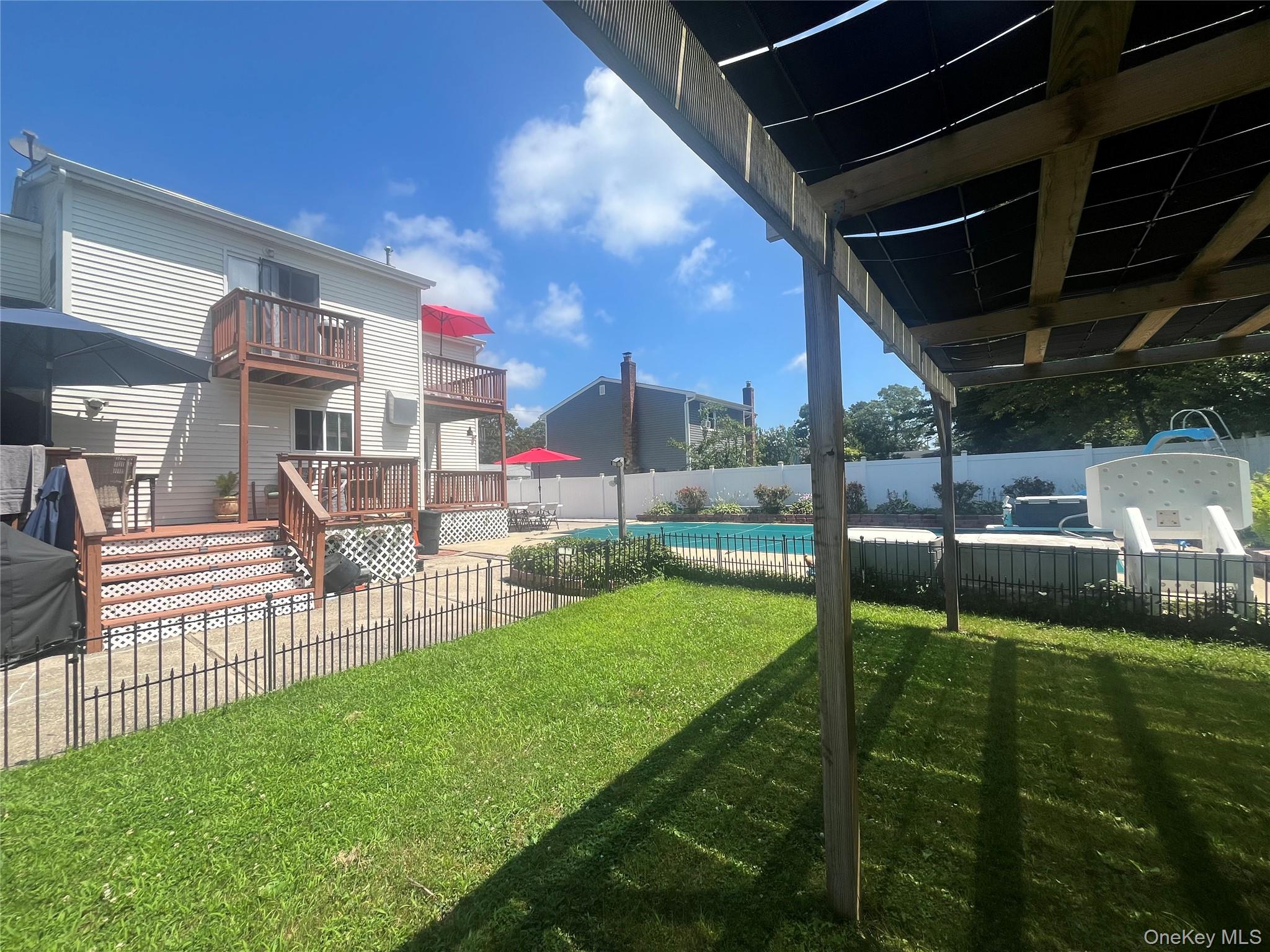 Shirley, New York, 11967, United States, 4 Bedrooms Bedrooms, ,4 BathroomsBathrooms,Residential,For Sale,1901619
