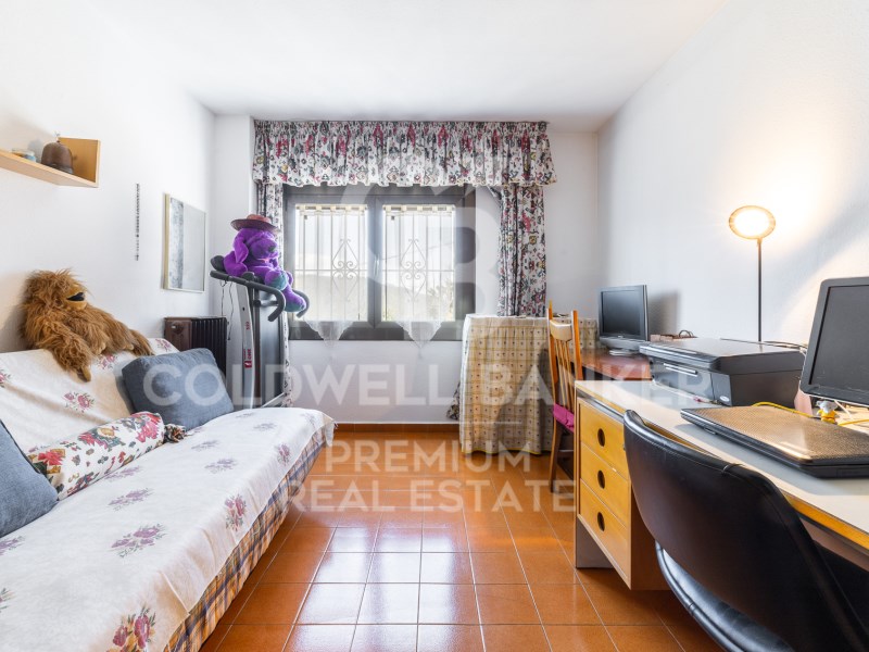 Sant Cugat del Vallès, Catalonia, ES, 5 Bedrooms Bedrooms, ,2 BathroomsBathrooms,Residential,For Sale,1759701