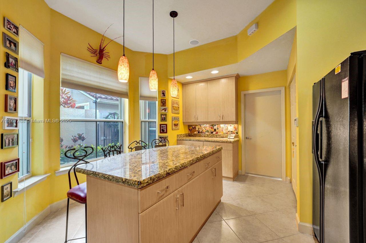 Hollywood, Florida, 33019, United States, 3 Bedrooms Bedrooms, ,3 BathroomsBathrooms,Residential,For Sale,1989592