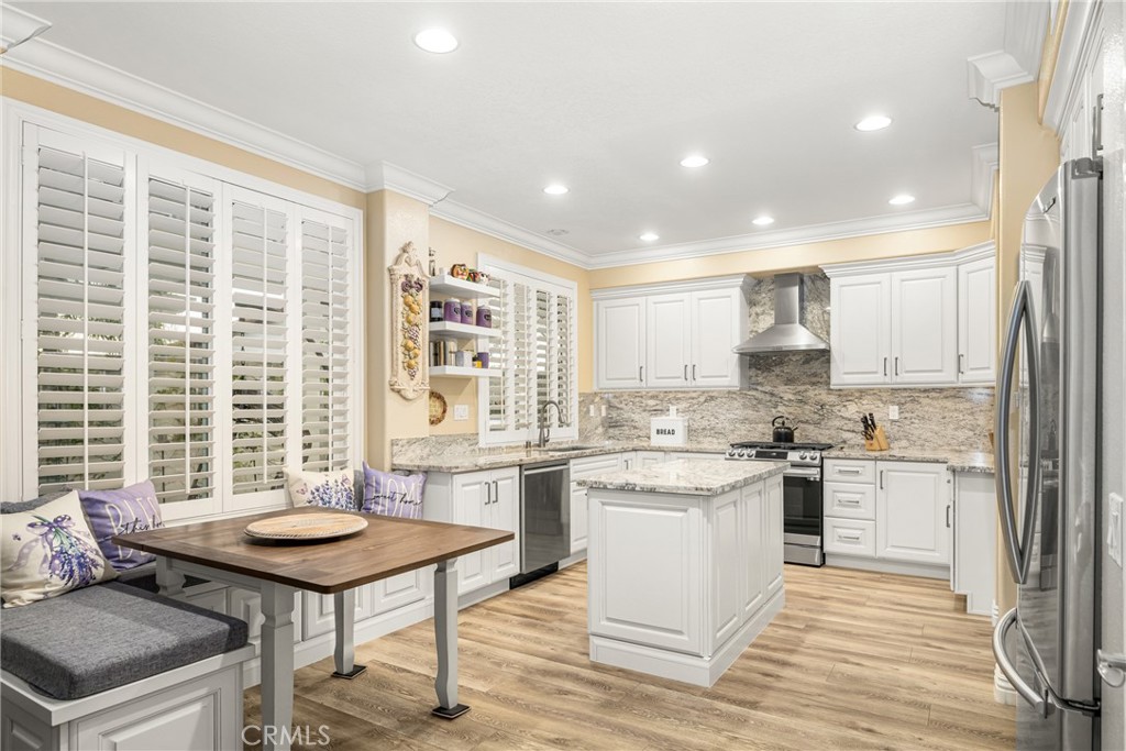 Lake Forest, California, 92610, United States, 6 Bedrooms Bedrooms, ,3 BathroomsBathrooms,Residential,For Sale,1850391