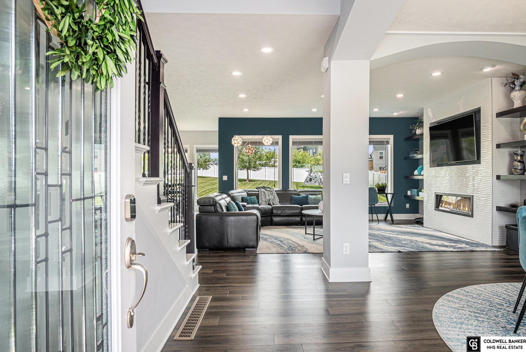 Bennington, Nebraska, 68007, United States, 6 Bedrooms Bedrooms, ,4 BathroomsBathrooms,Residential,For Sale,1969201