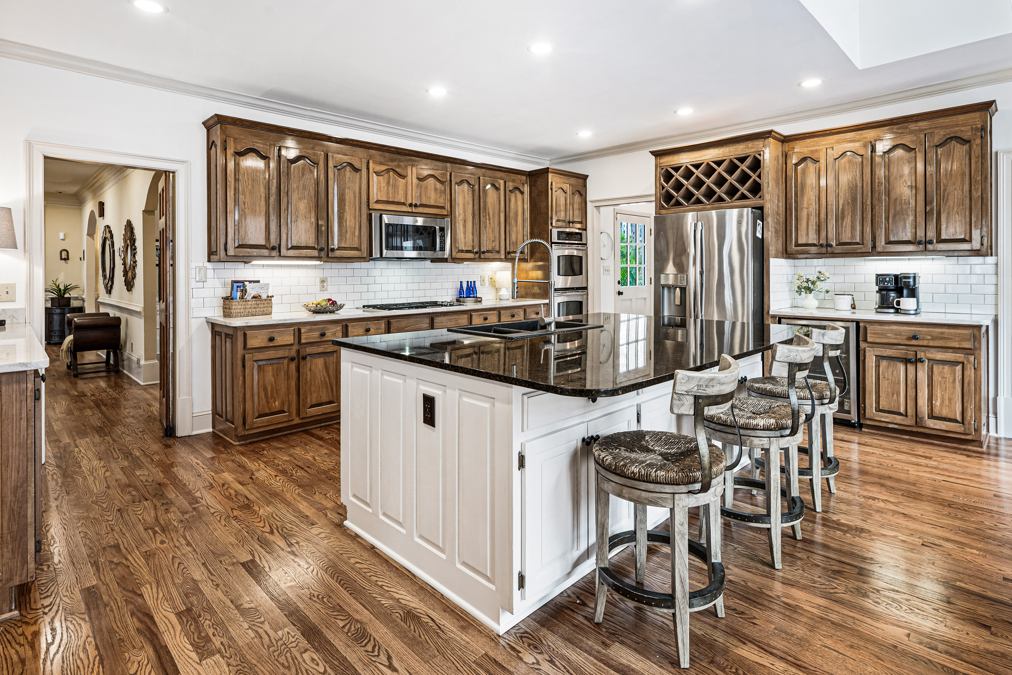  Exquisite Home Reminiscent of Classic 1960s Hollywood Glamour - 物件實景