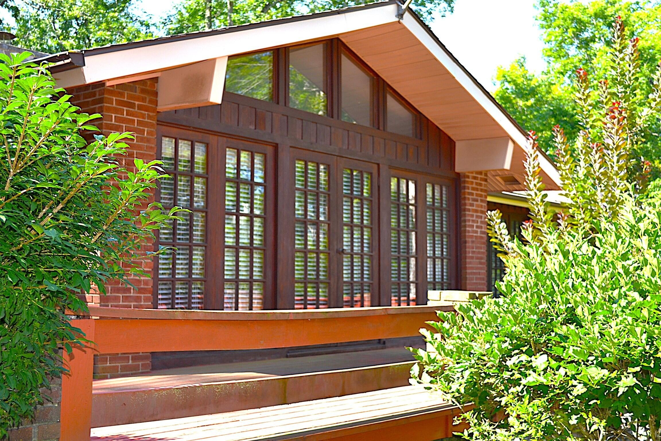 Lewisburg, West Virginia, 24901, United States, 6 Bedrooms Bedrooms, ,3 BathroomsBathrooms,Residential,For Sale,1940620