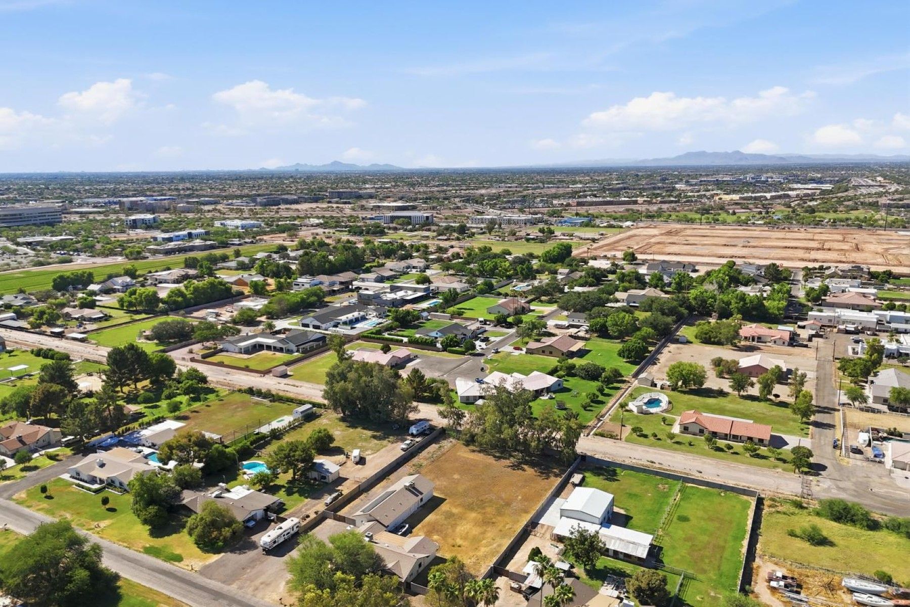  2266 E Willis Rd  Gilbert, AZ - 物件實景