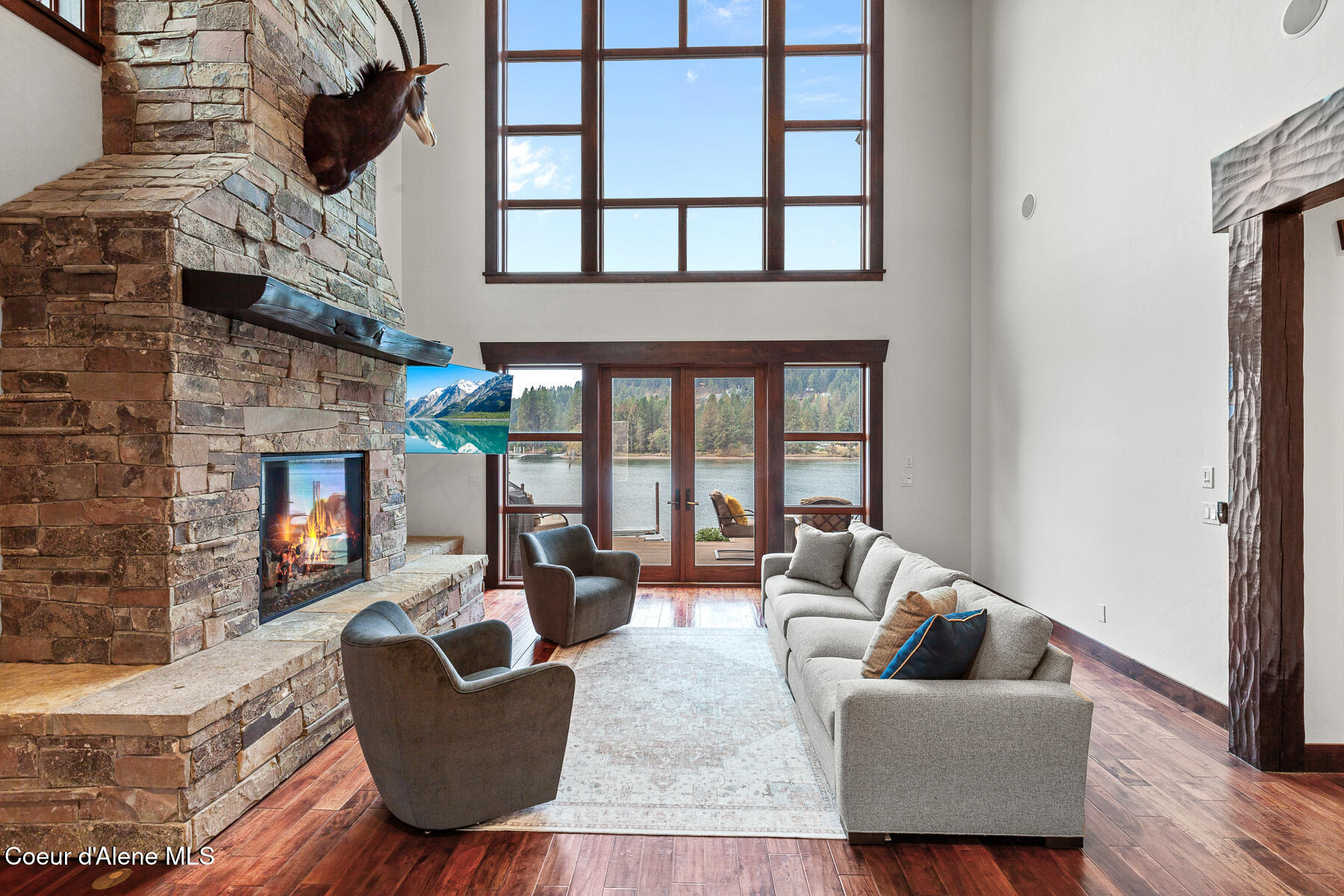 Coeur d'Alene, Idaho, 83814, United States, 4 Bedrooms Bedrooms, ,4 BathroomsBathrooms,Residential,For Sale,1978612