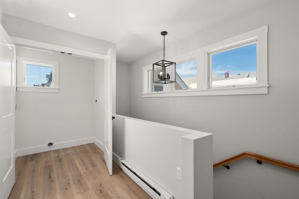 Gloucester, Massachusetts, 01930, United States, 2 Bedrooms Bedrooms, ,2 BathroomsBathrooms,Residential,For Sale,1916959