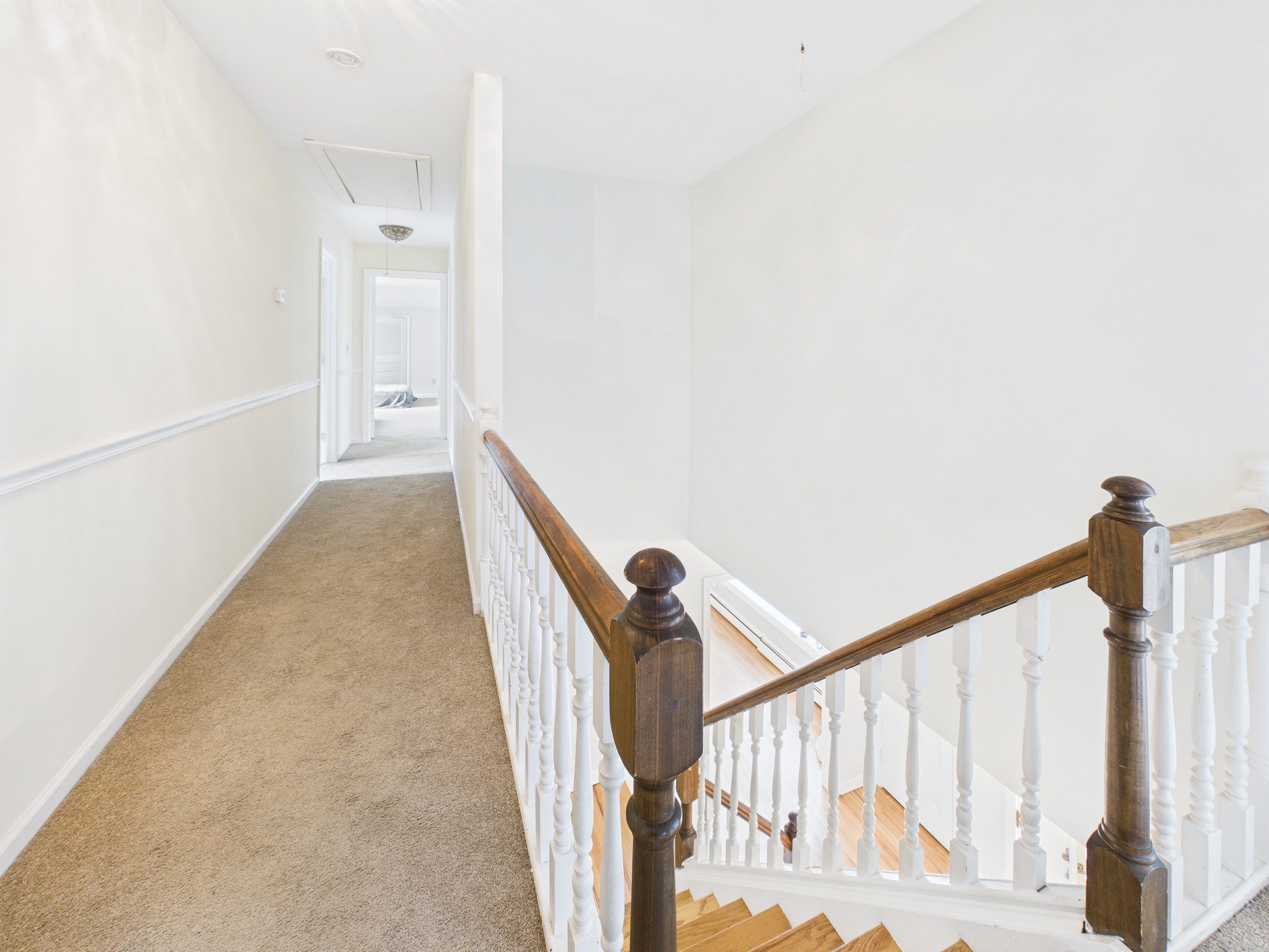 Prospect, Connecticut, 06712, United States, 4 Bedrooms Bedrooms, ,4 BathroomsBathrooms,Residential,For Sale,1987105