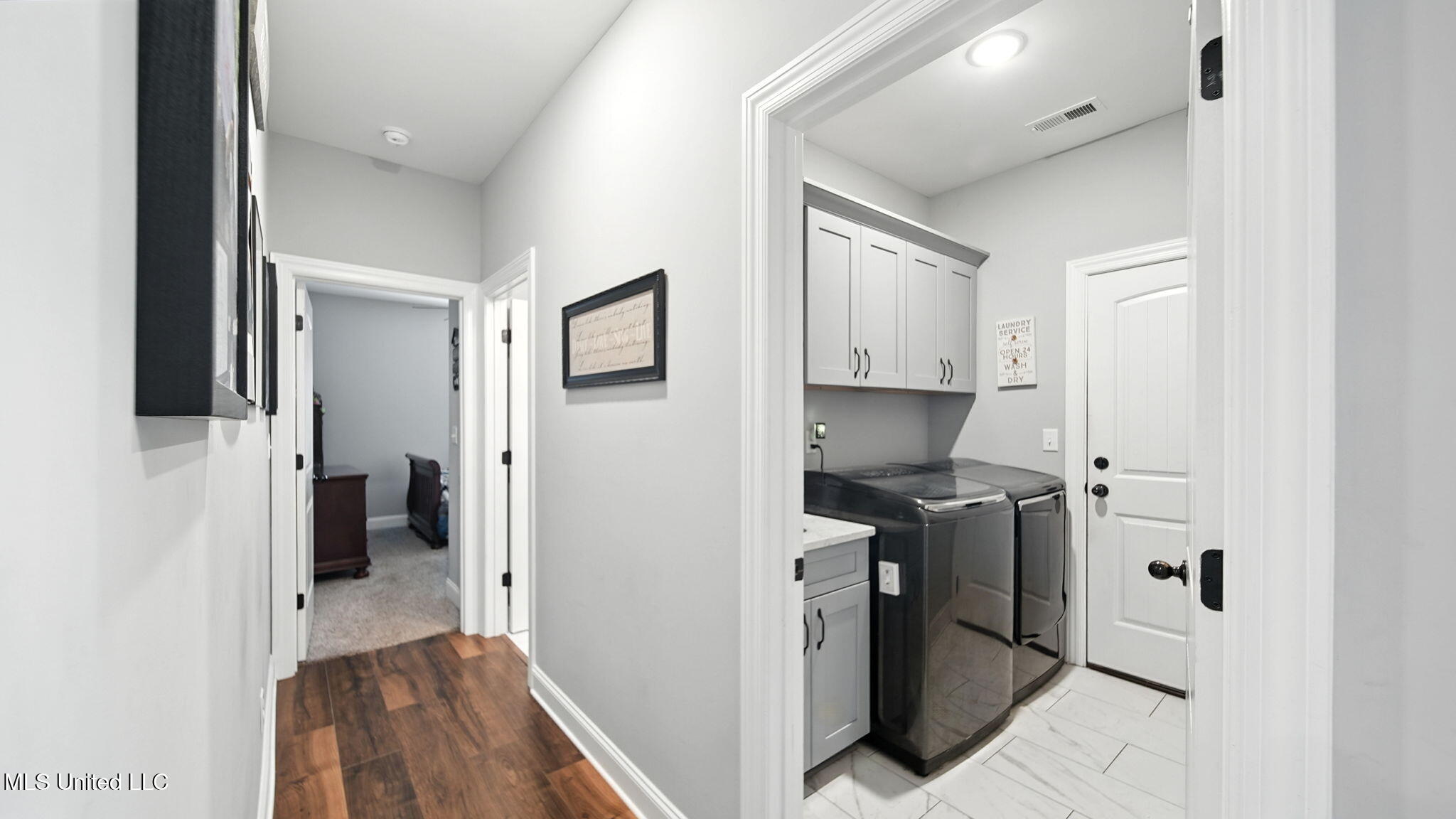 Hernando, Mississippi, 38632, United States, 4 Bedrooms Bedrooms, ,3 BathroomsBathrooms,Residential,For Sale,1978429