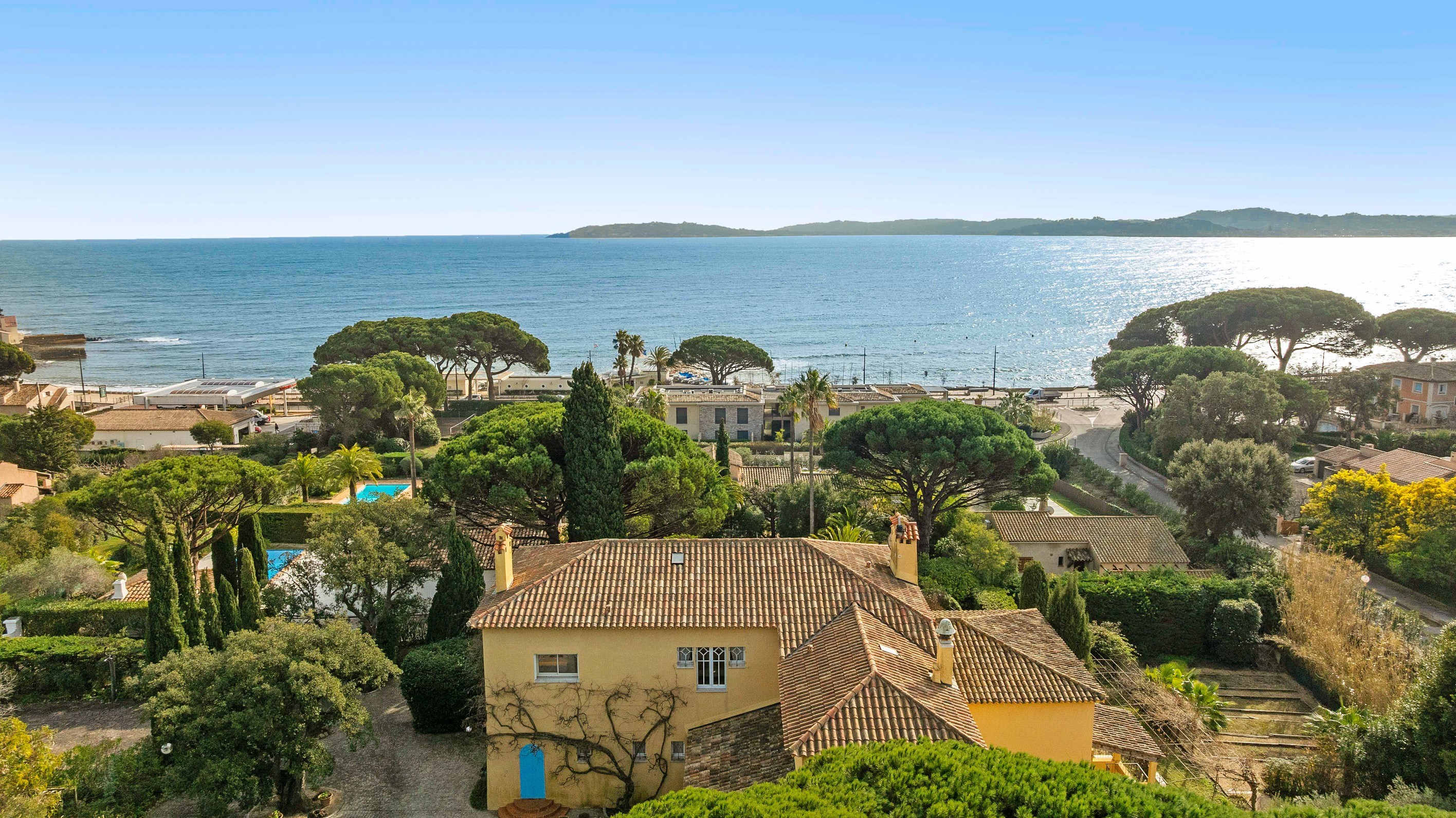  Exclusive Côte d’Azur villa for sale in Sainte-Maxime, prime location near sea … - 物件實景