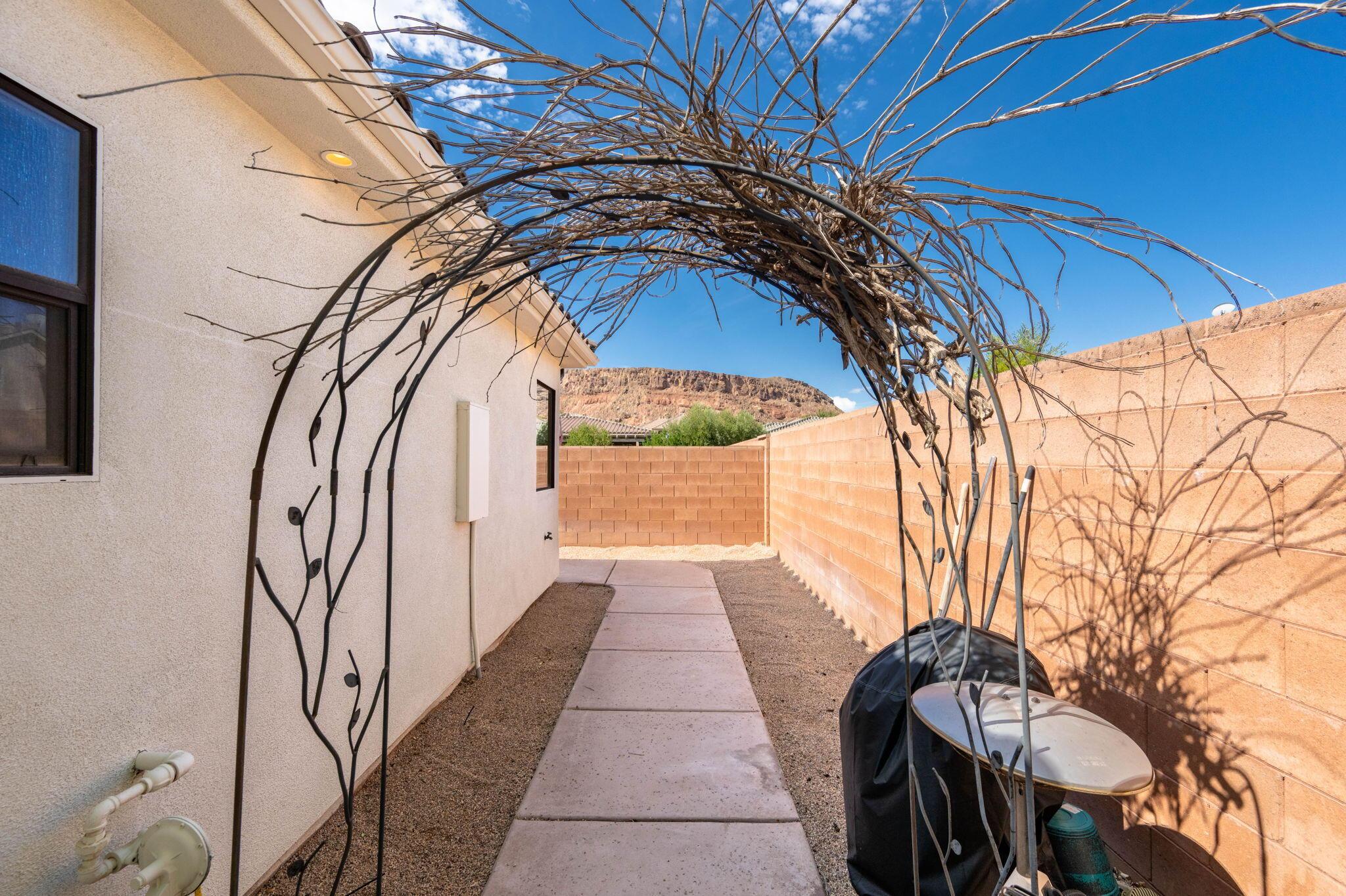 St George, Utah, 84790, United States, 4 Bedrooms Bedrooms, ,3 BathroomsBathrooms,Residential,For Sale,1931400
