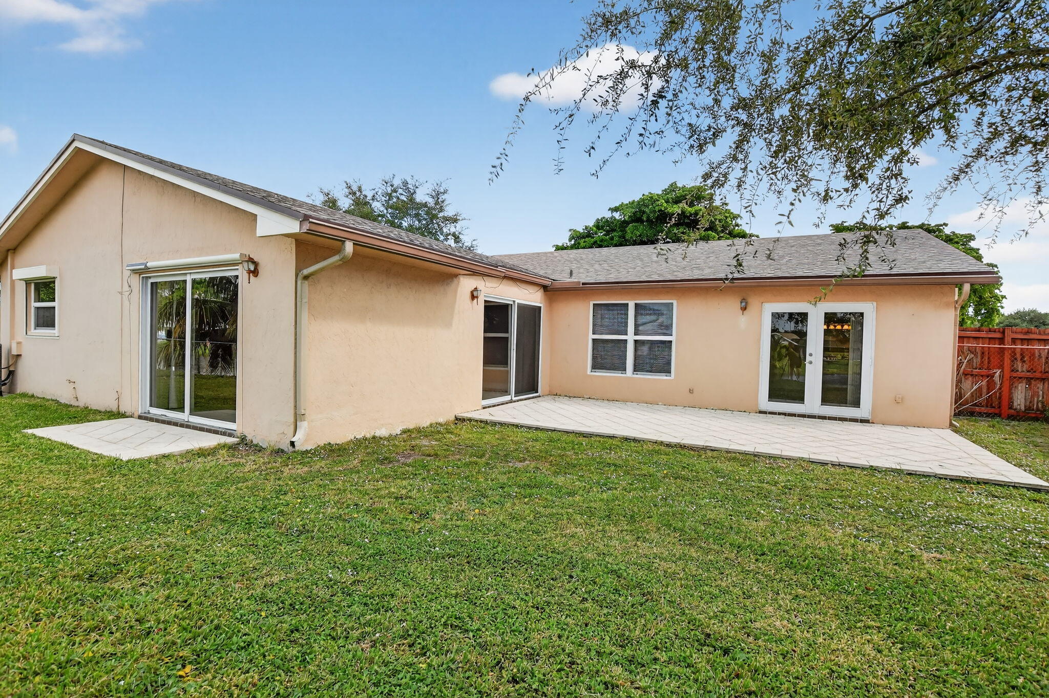 Deerfield Beach, Florida, 33442, United States, 3 Bedrooms Bedrooms, ,2 BathroomsBathrooms,Residential,For Sale,1989496