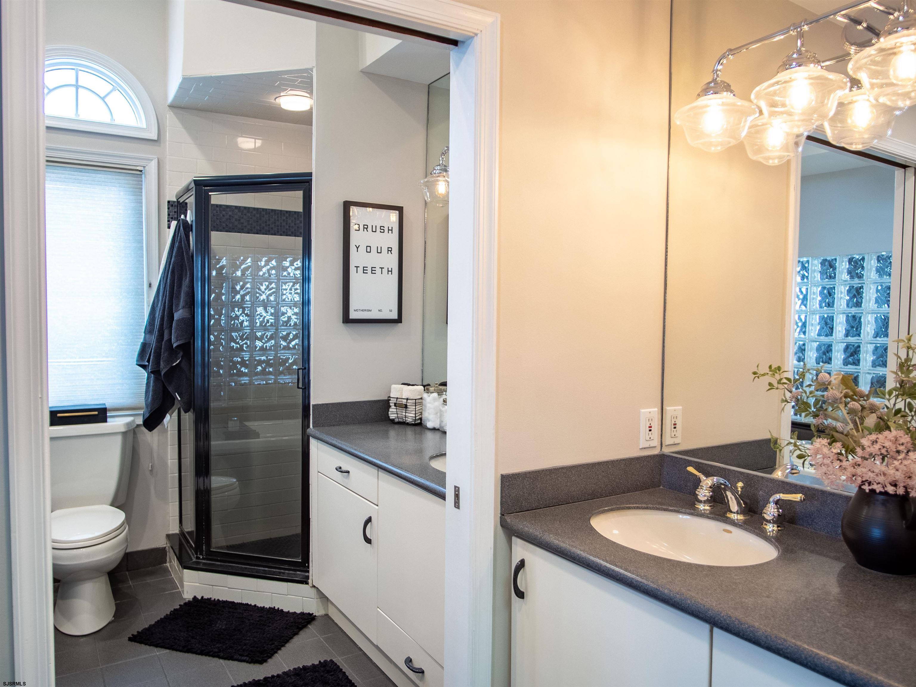 Longport, New Jersey, 08403, United States, 3 Bedrooms Bedrooms, ,3 BathroomsBathrooms,Residential,For Sale,1826457