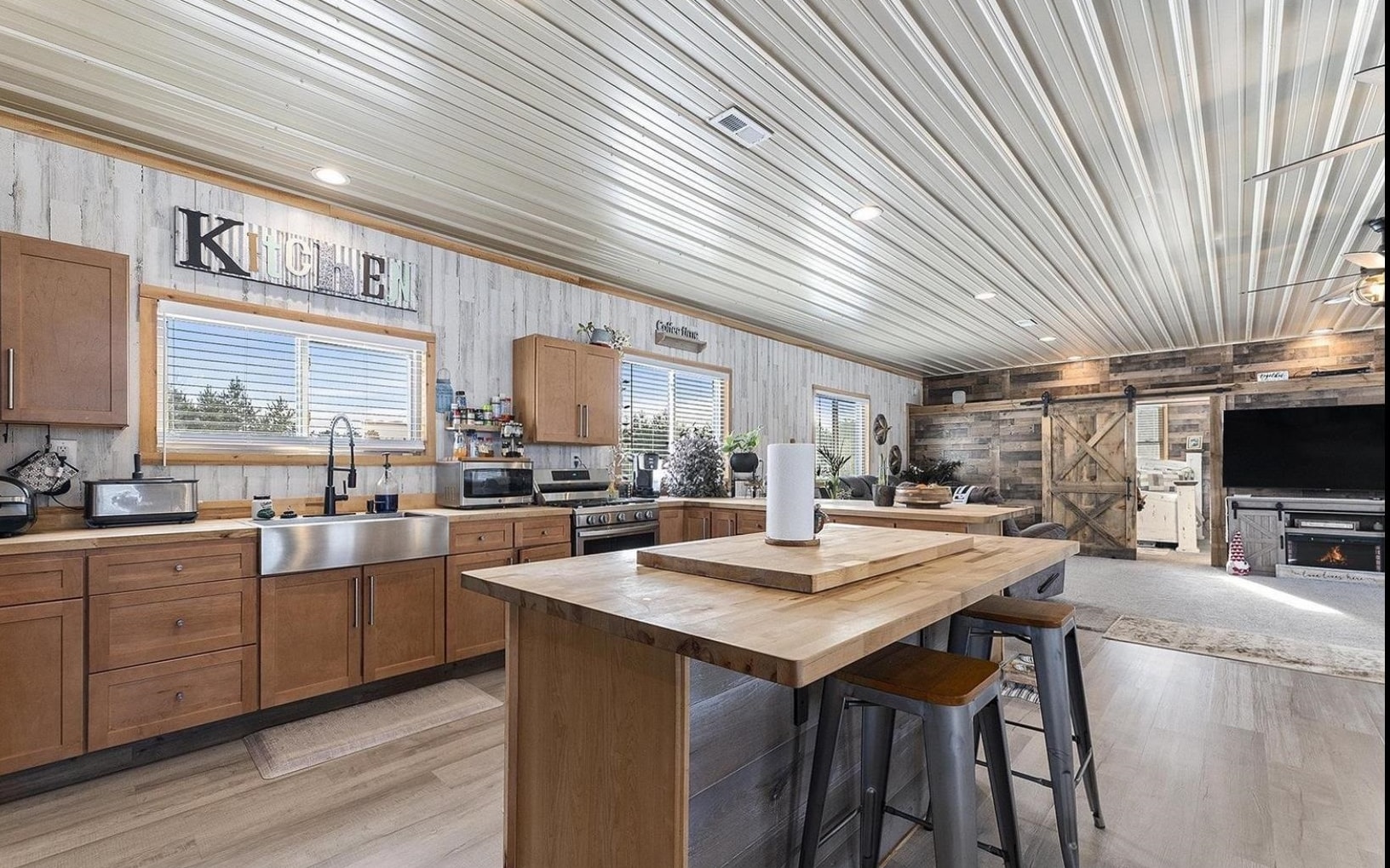 Fife Lake, Michigan, 49633, United States, 7 Bedrooms Bedrooms, ,4 BathroomsBathrooms,Residential,For Sale,2015344