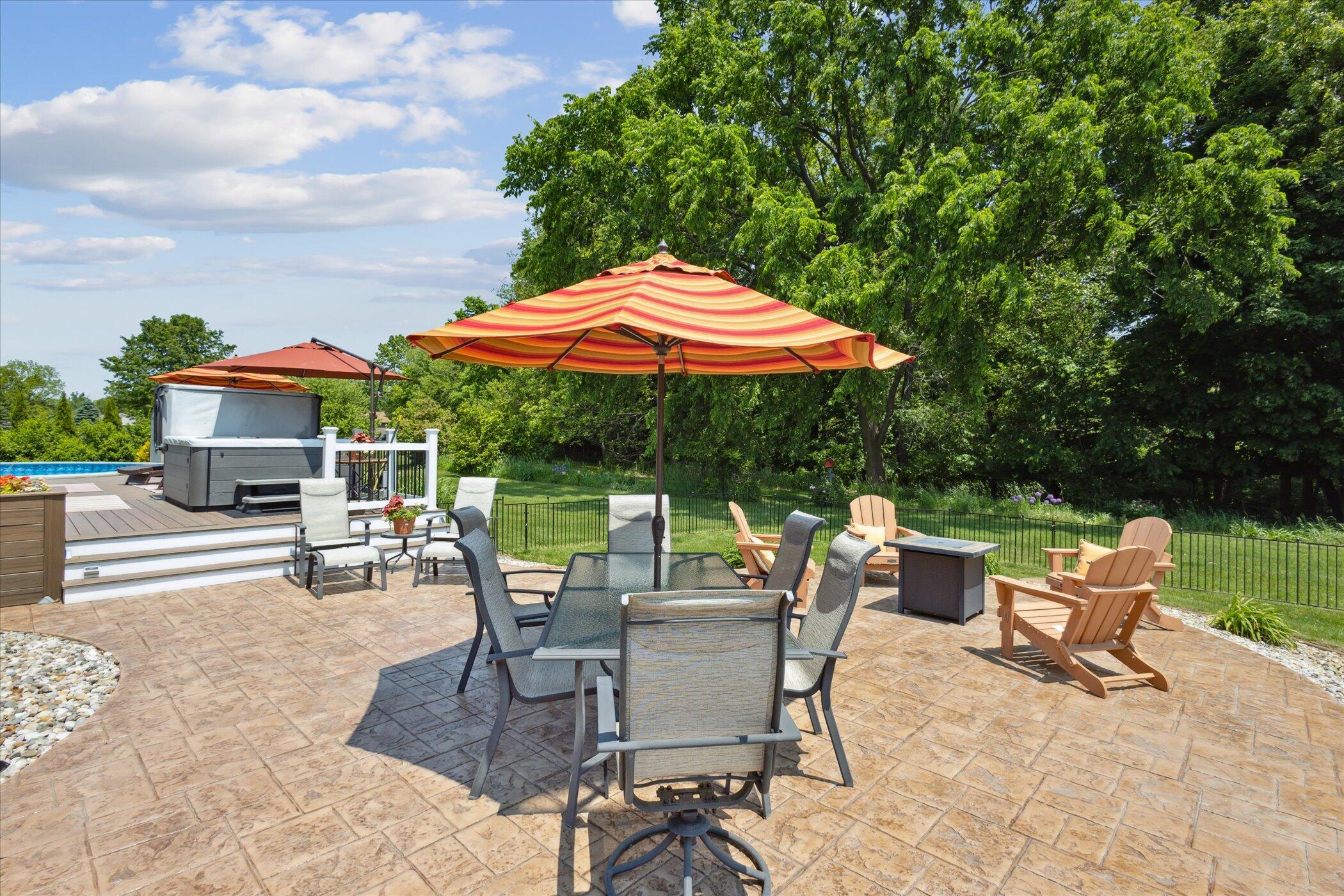 Edwardsburg, Michigan, 49112, United States, 4 Bedrooms Bedrooms, ,4 BathroomsBathrooms,Residential,For Sale,1989598