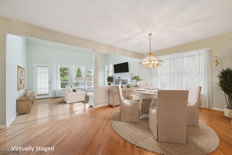 Bedminster Twp., New Jersey, 07921, United States, 2 Bedrooms Bedrooms, ,4 BathroomsBathrooms,Residential,For Sale,1988060