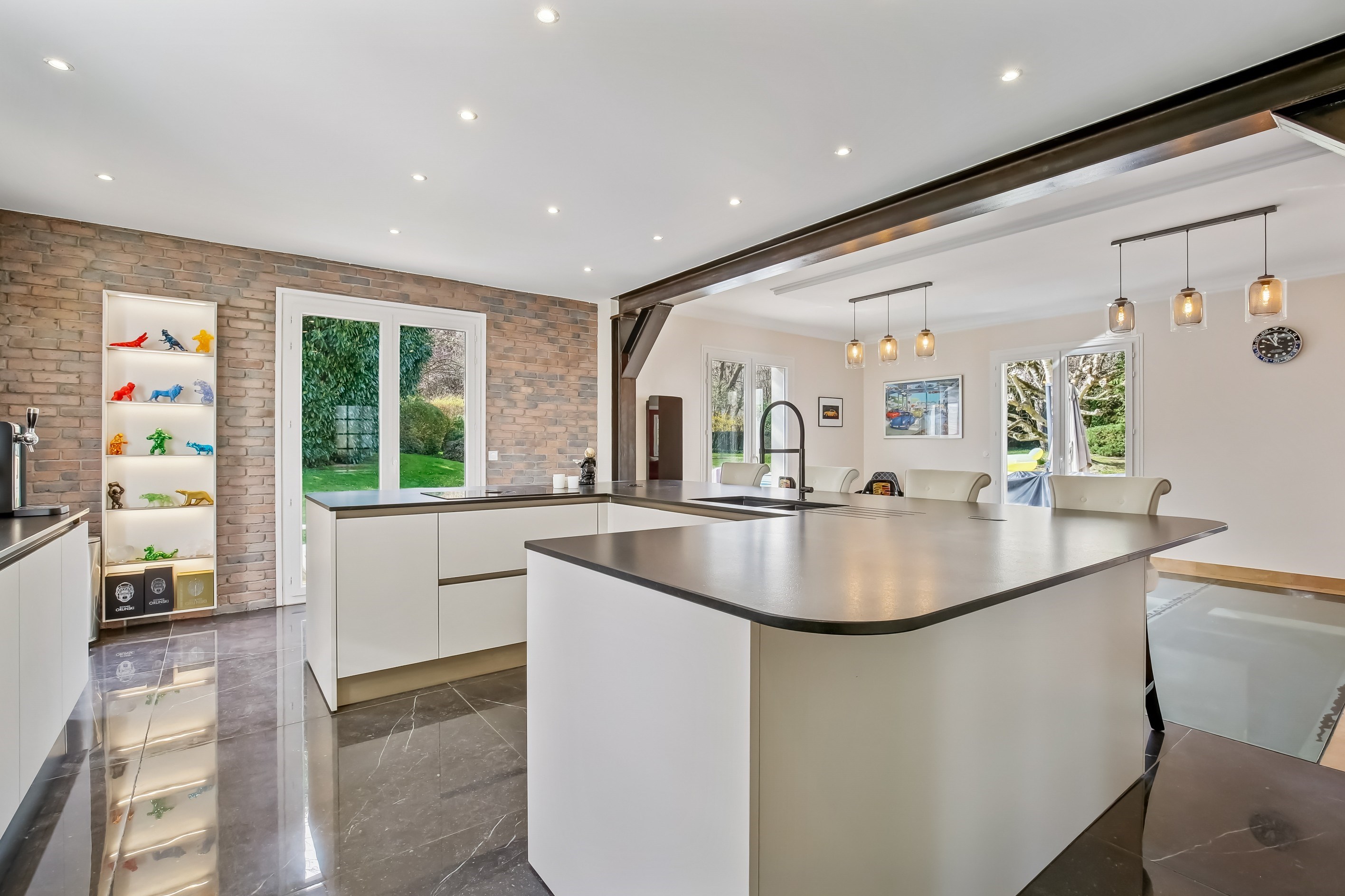  Sole Agent – Exceptional Family Home with Park and Swimming Pool Facing the Sei… - 物件實景